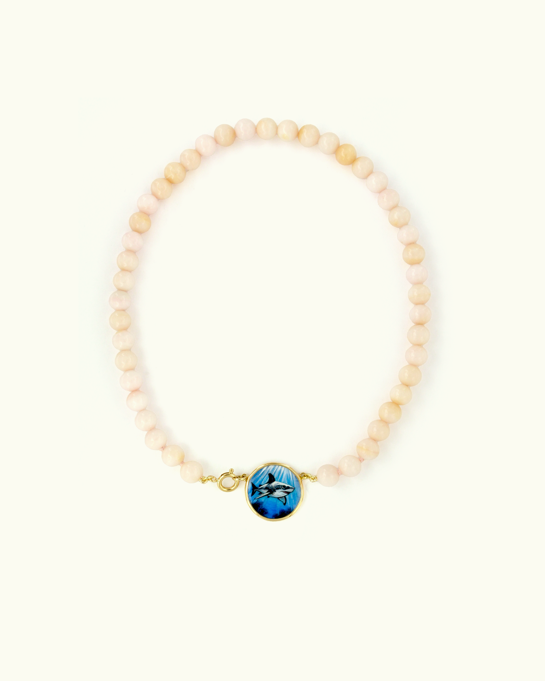Shark Coloris Necklace with Pink Foam