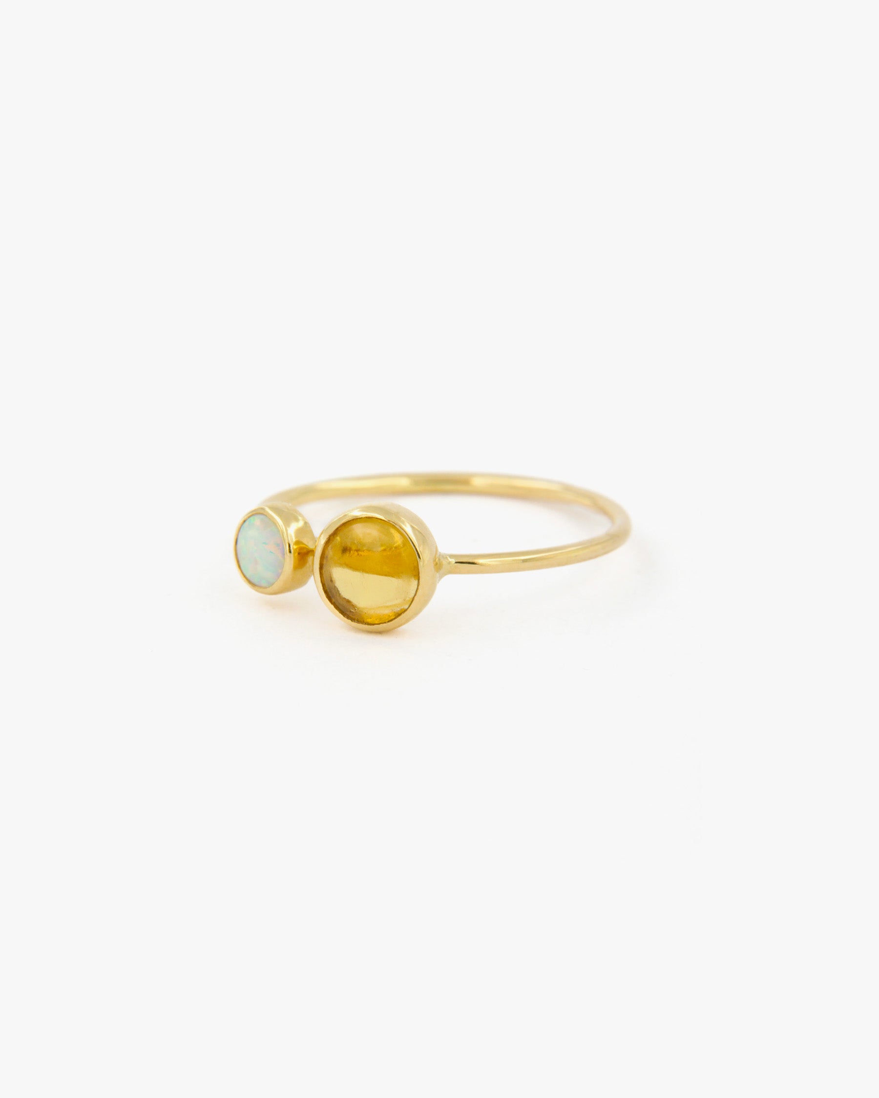Anello a Filo con Doppia Gemma