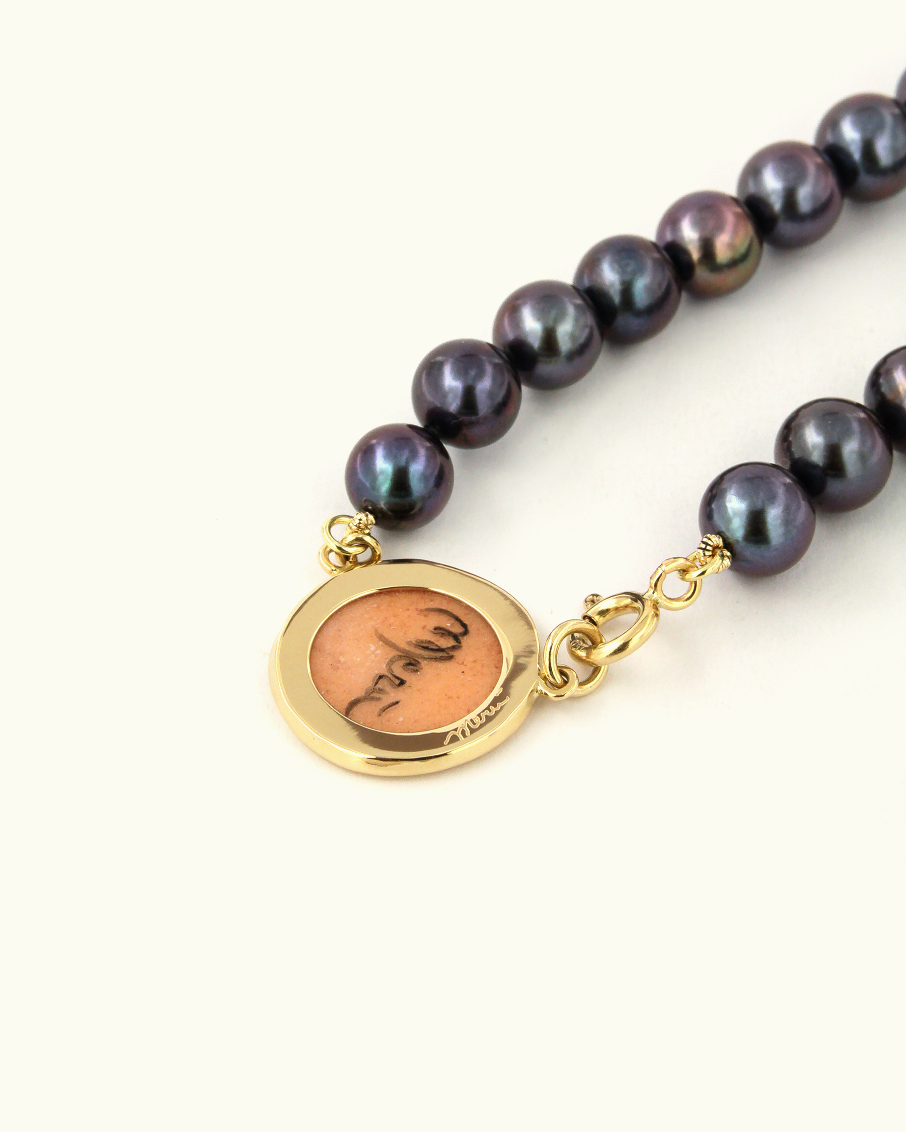 Blue Shark Coloris Necklace with Black Pearl
