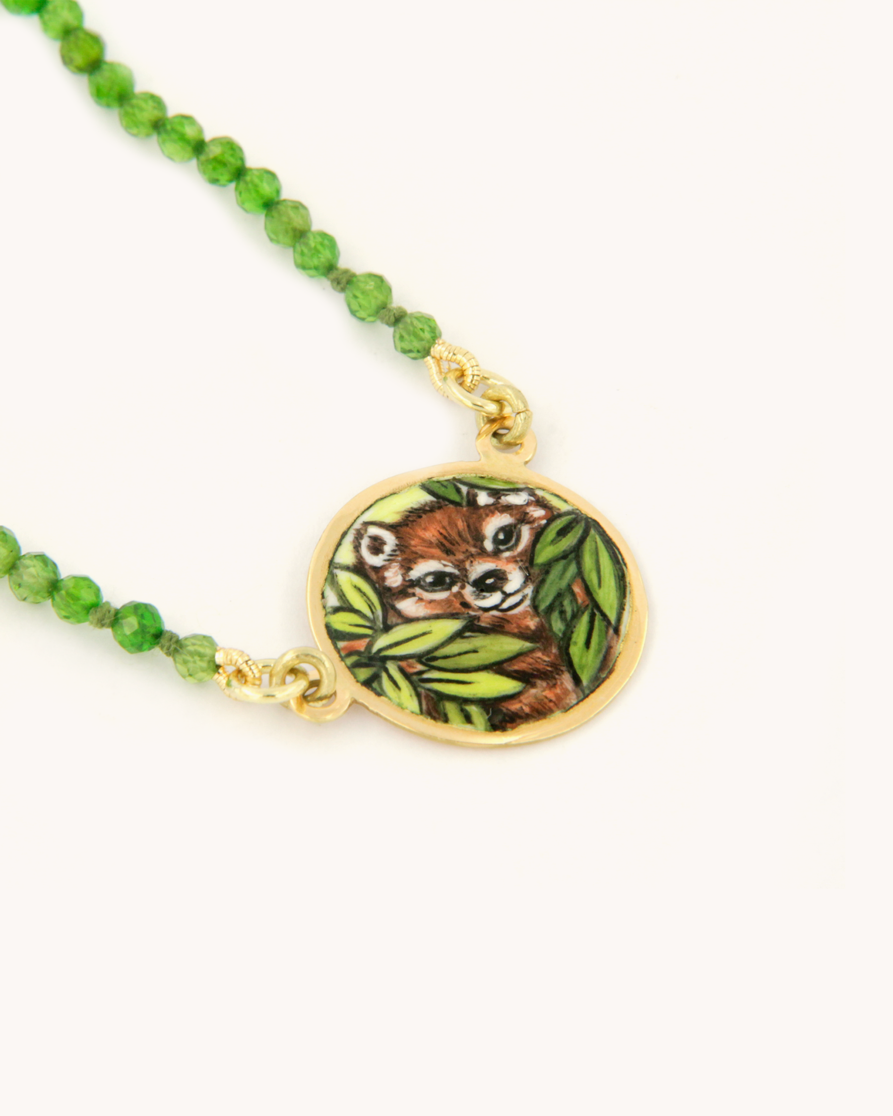 Collana Panda Rosso tra le Foglie