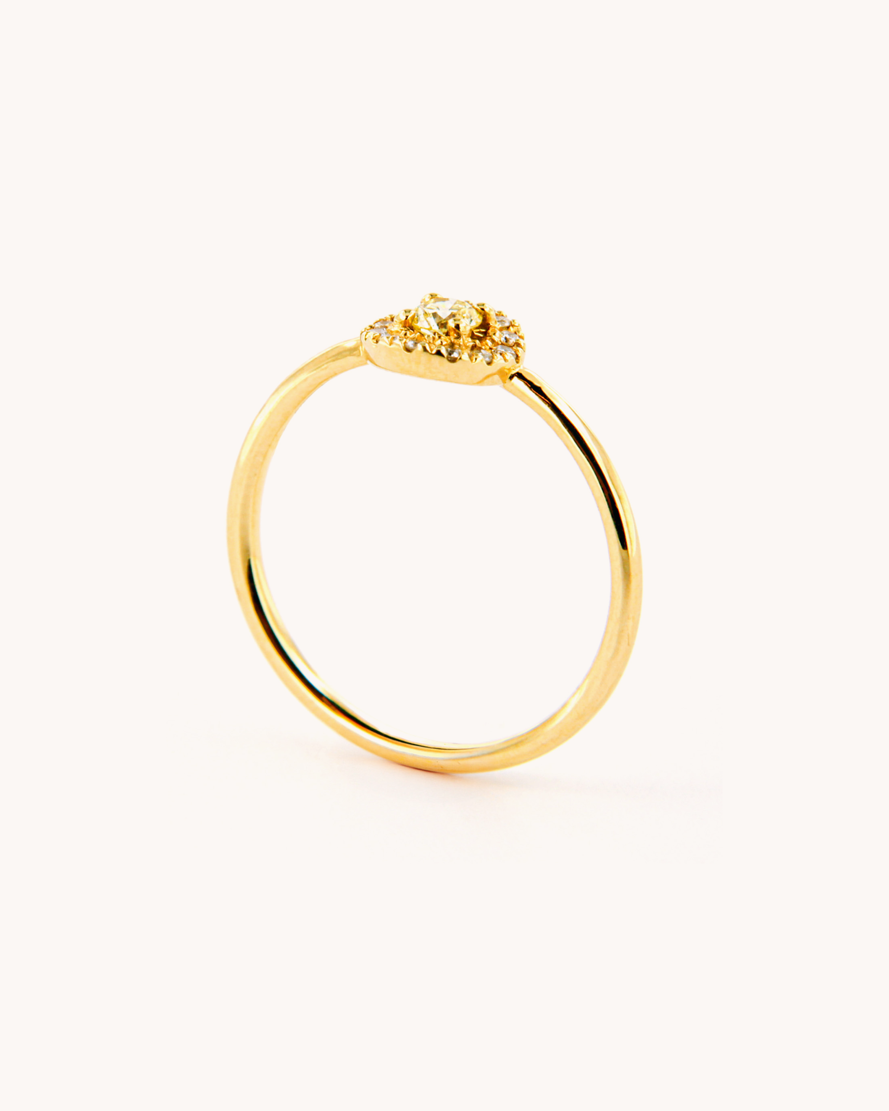Anello Diamante Fancy Giallo con Cornice