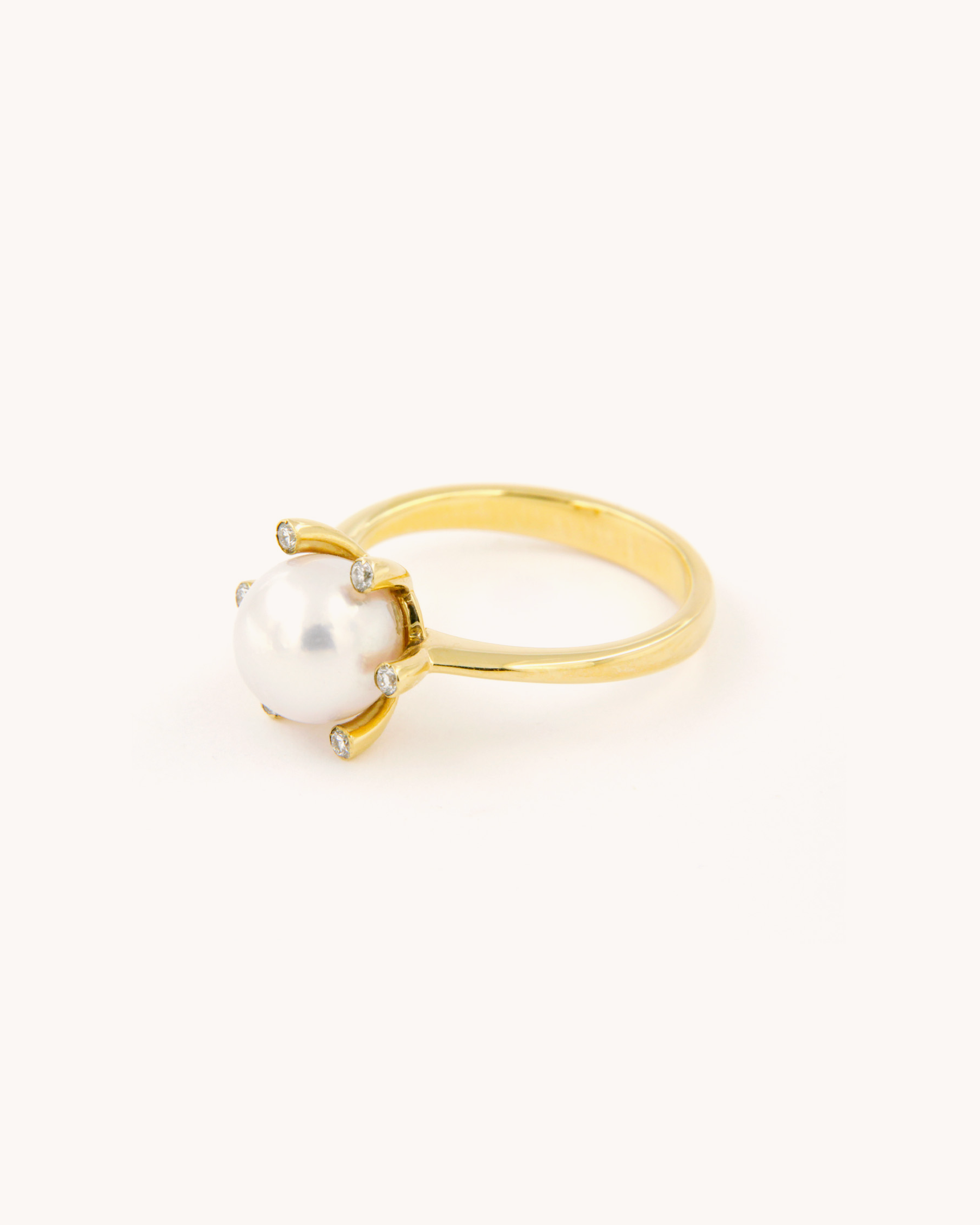 Pearl and Diamonds Ring