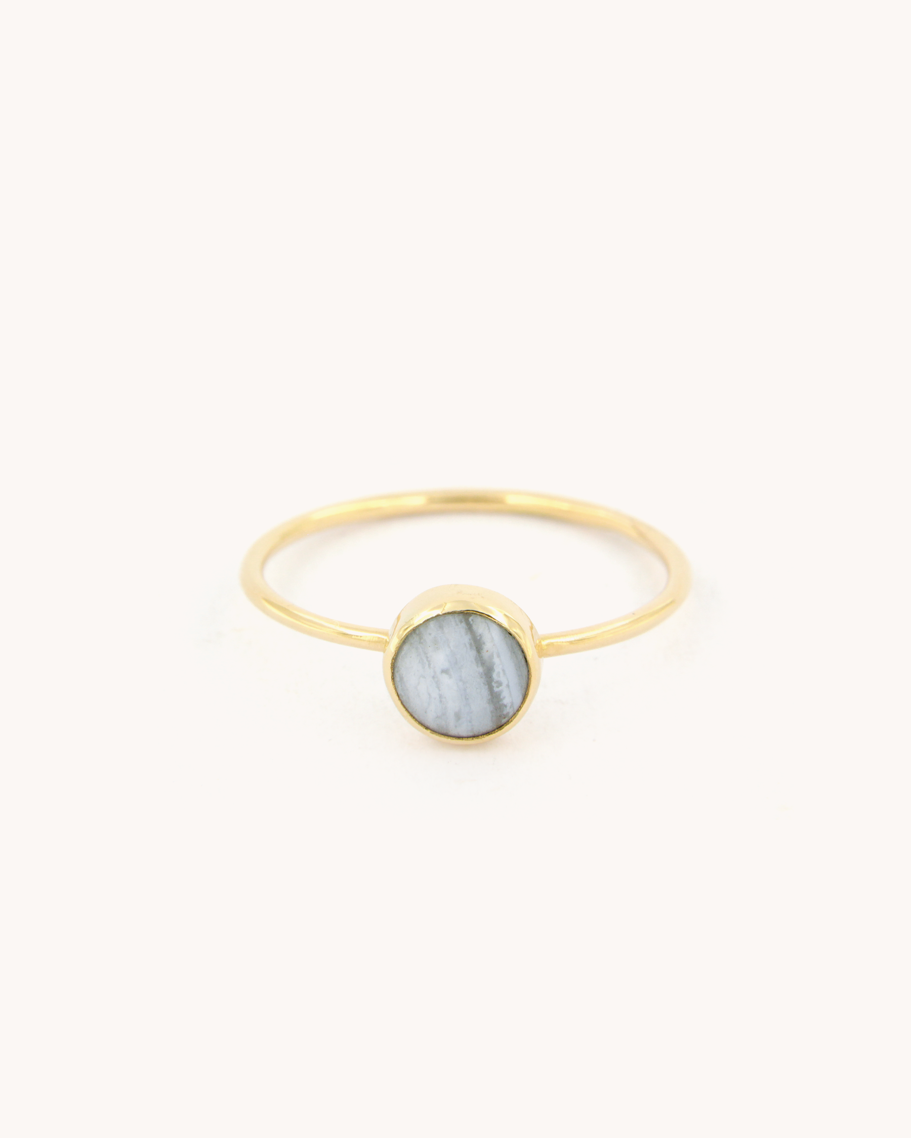 Anello a Filo con Calcedonio