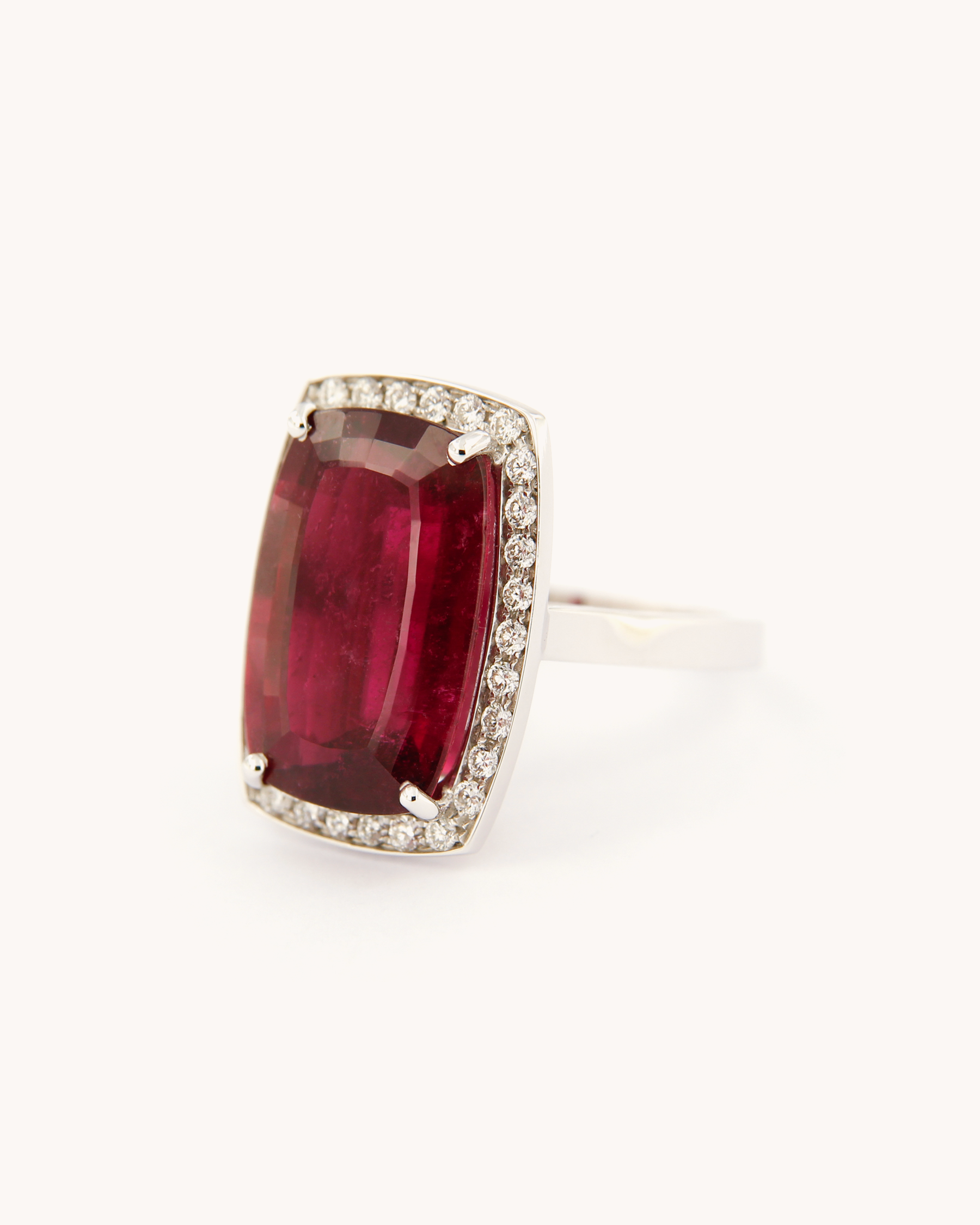 Anello Tormalina Rubellite e Diamanti