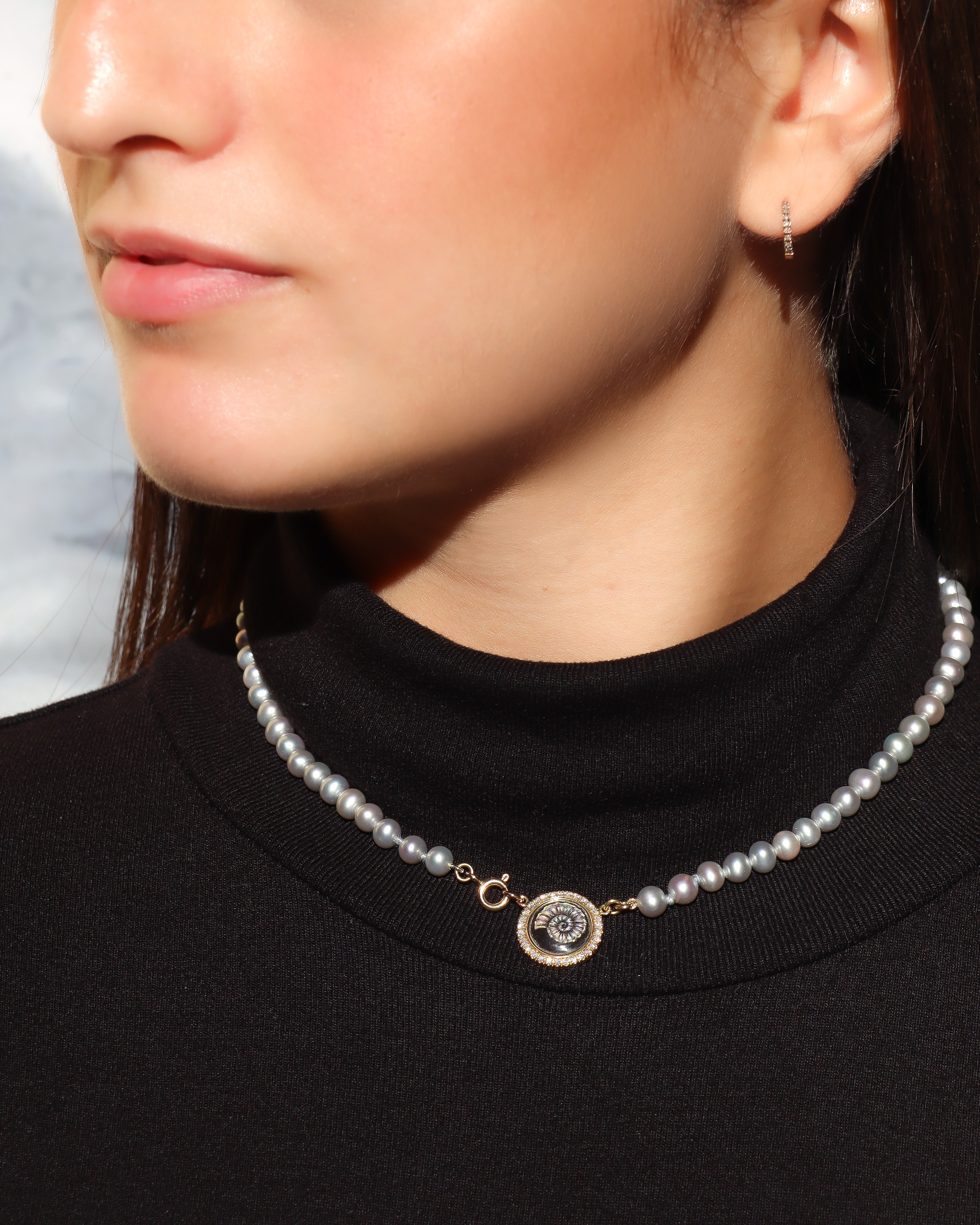 Collana Coloris Conchiglia tra il Grigio Perla