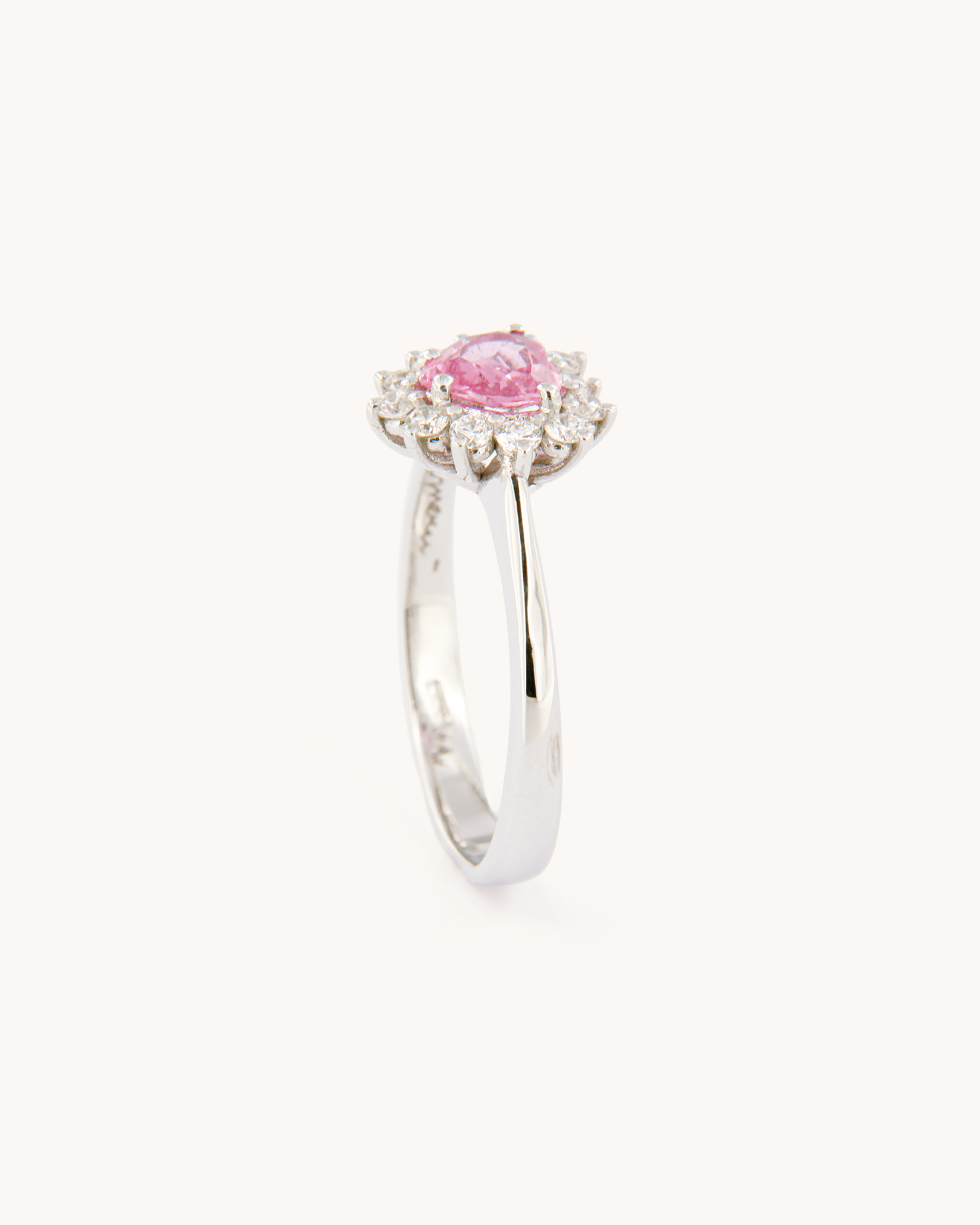 Anello Cuore di Zaffiro Rosa e Diamanti