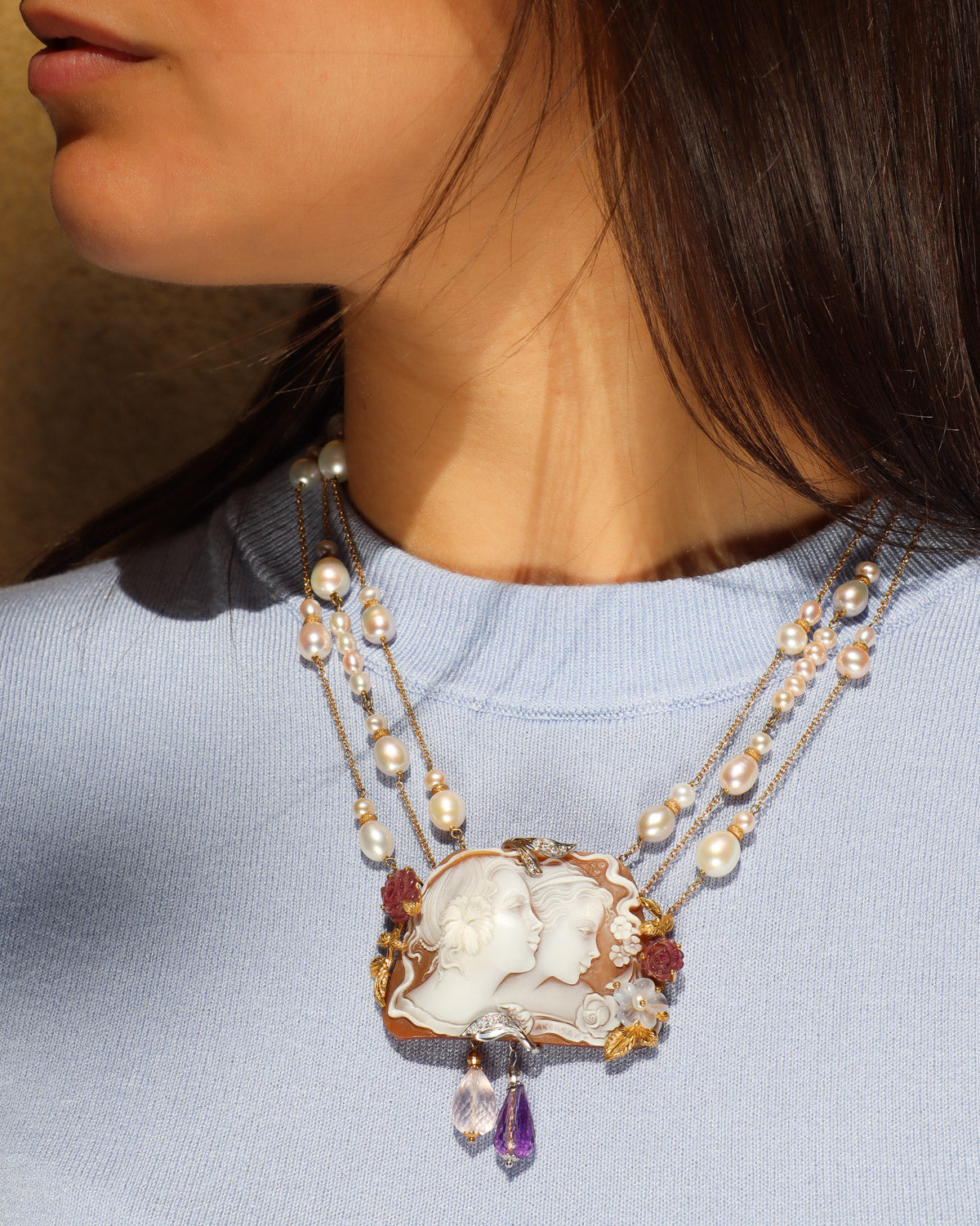 Collana Cammeo Ragazze con Perle e Gemme