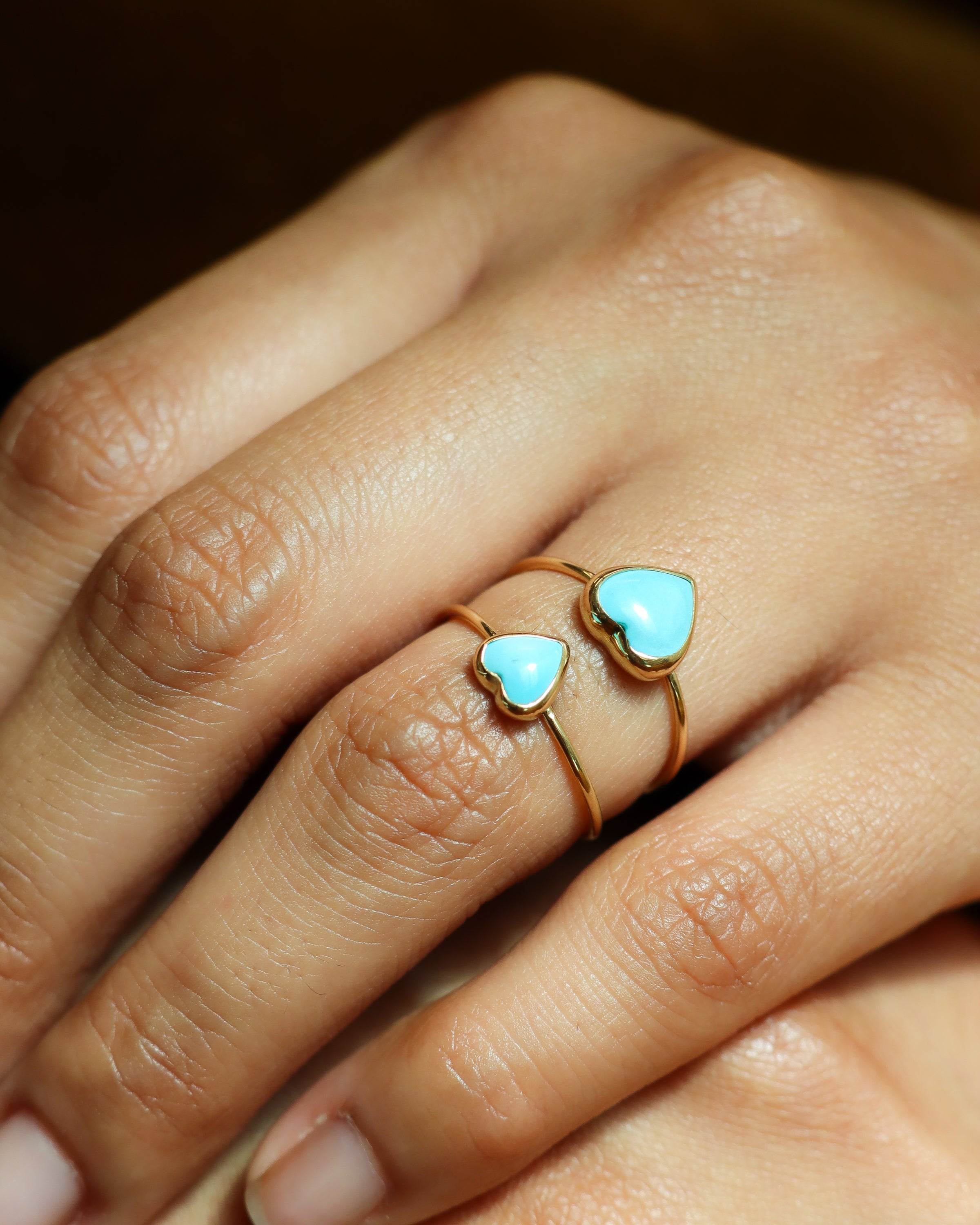 Anello a Filo con Cuore Turchese
