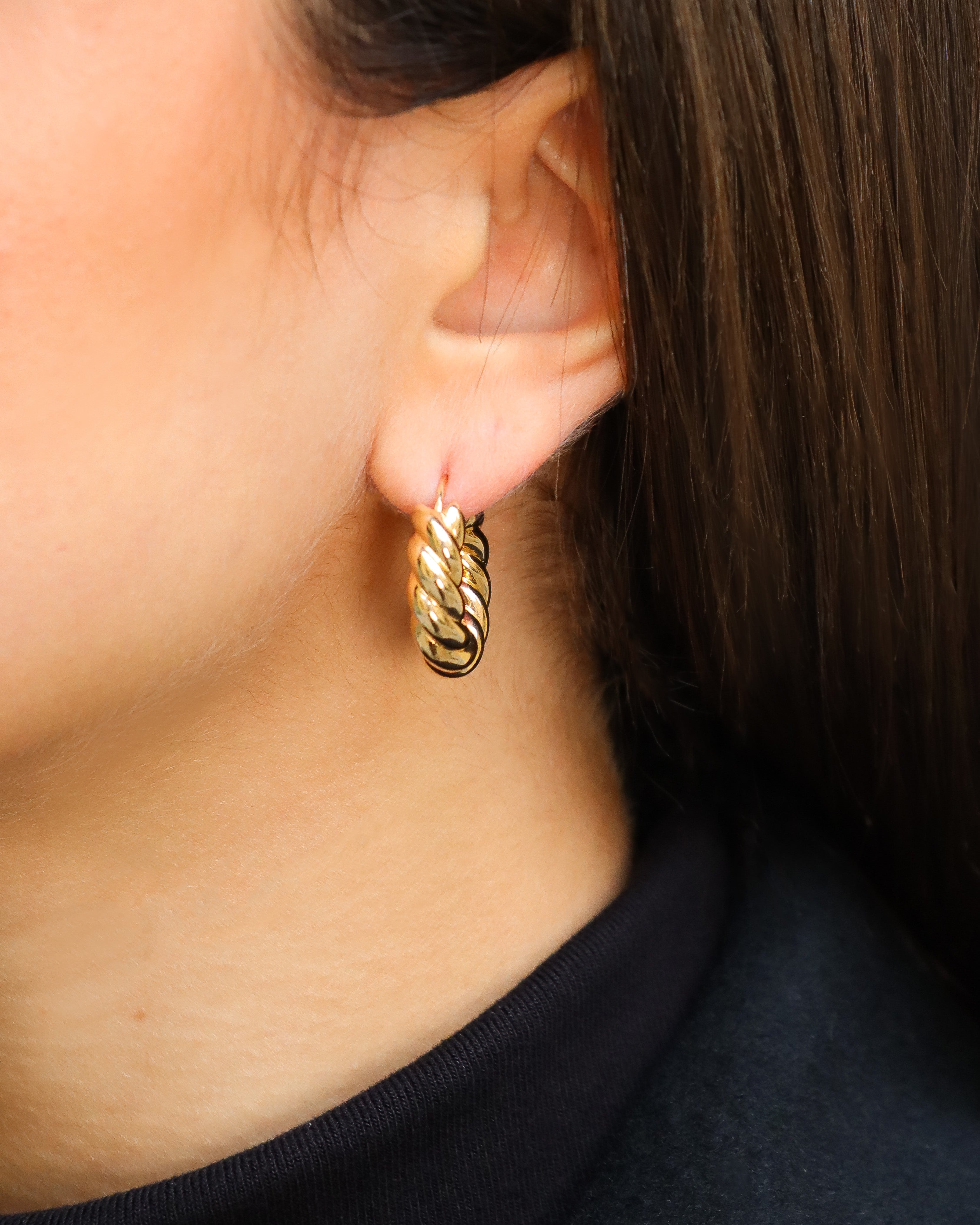 Twisted Hoop Earrings Medium