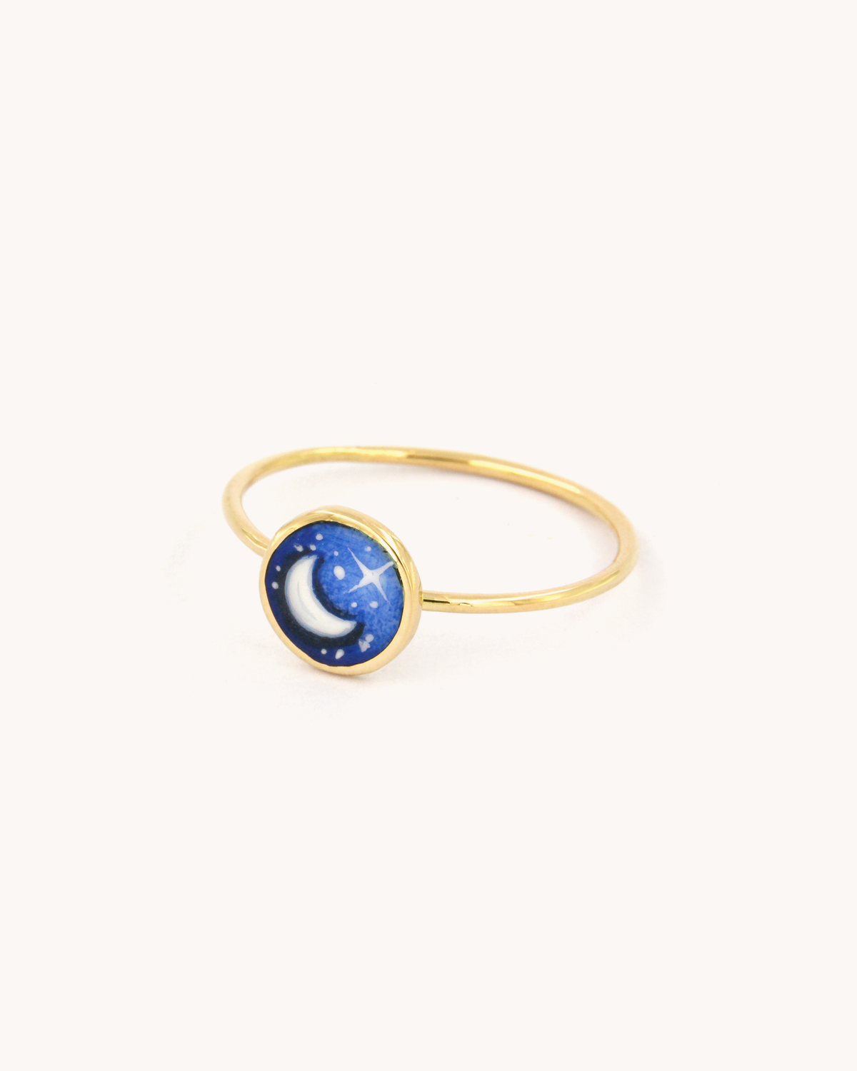 Anello a Filo Luna in Venere in oro giallo 18 carati e smalto, disponibile in due dimensioni