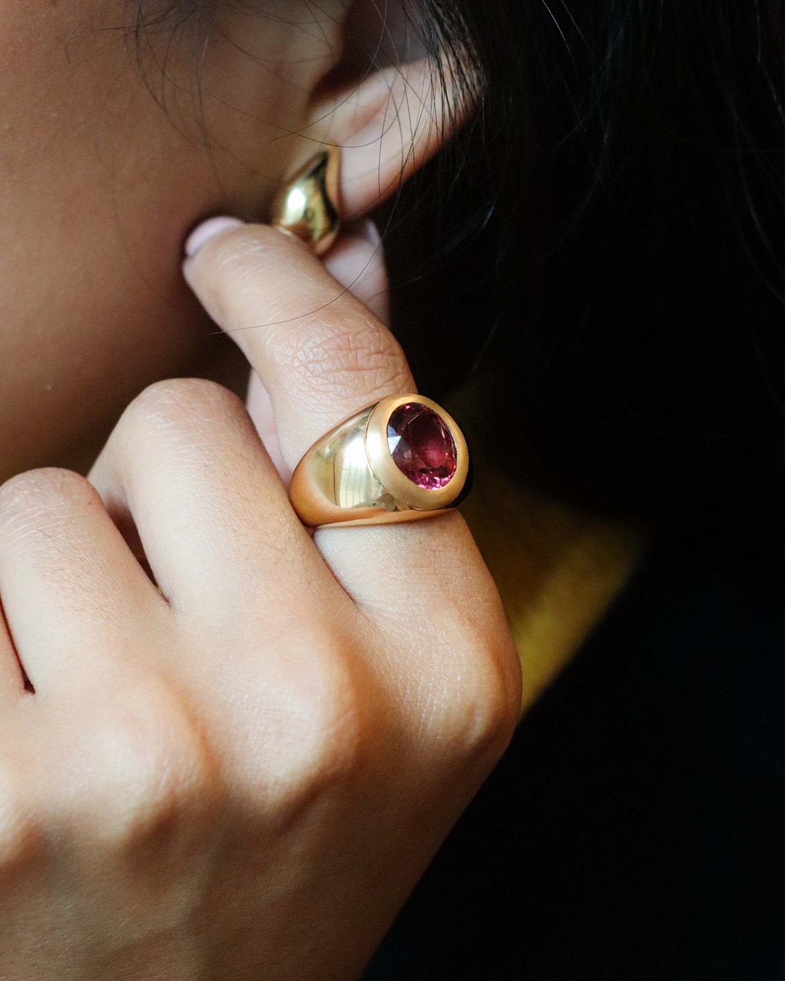 Anello Tormalina Rosa in oro rosa 18 carati con tormalina rosa taglio ovale, Merù Gioielli