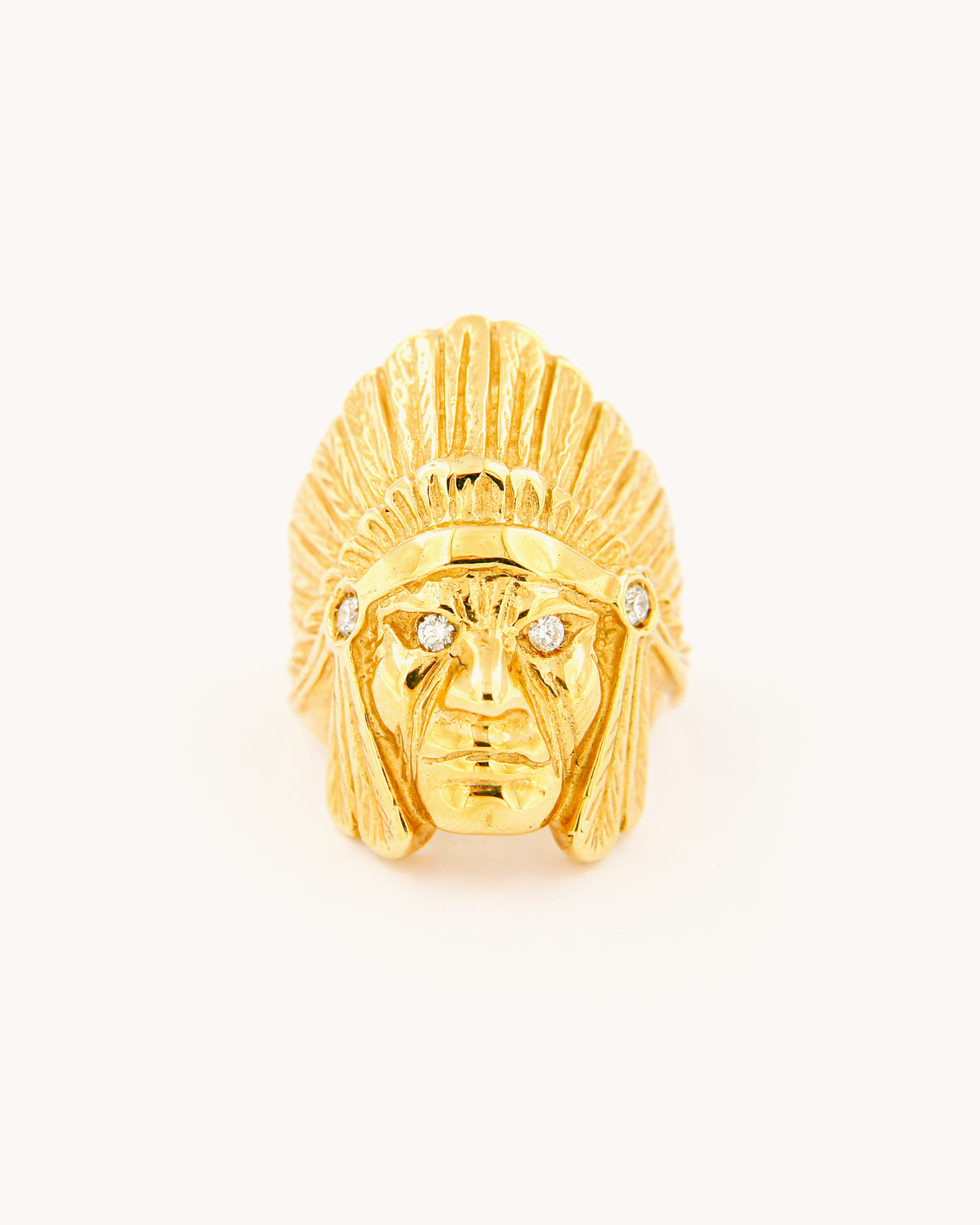 Anello Toro Seduto in oro giallo 18 carati con diamanti, firmato Merù Gioielli