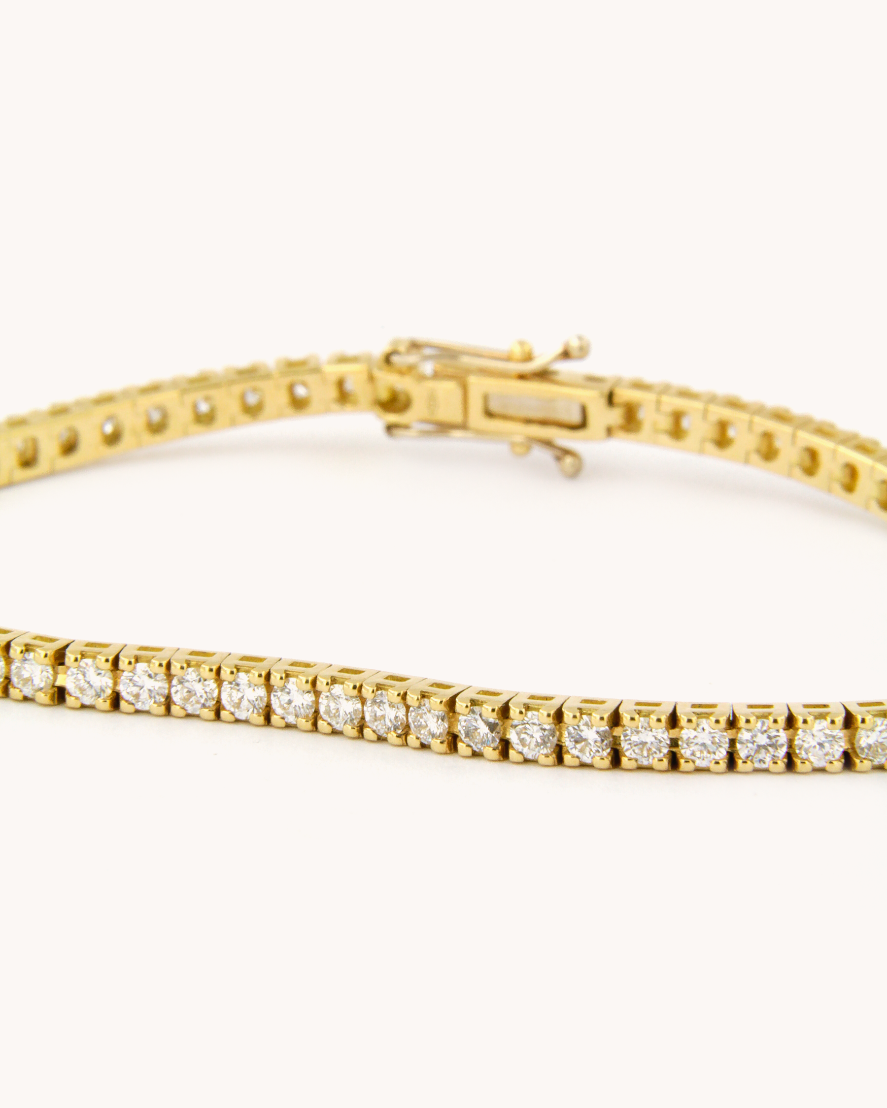 Bracciale Tennis in oro giallo 18 carati con diamanti