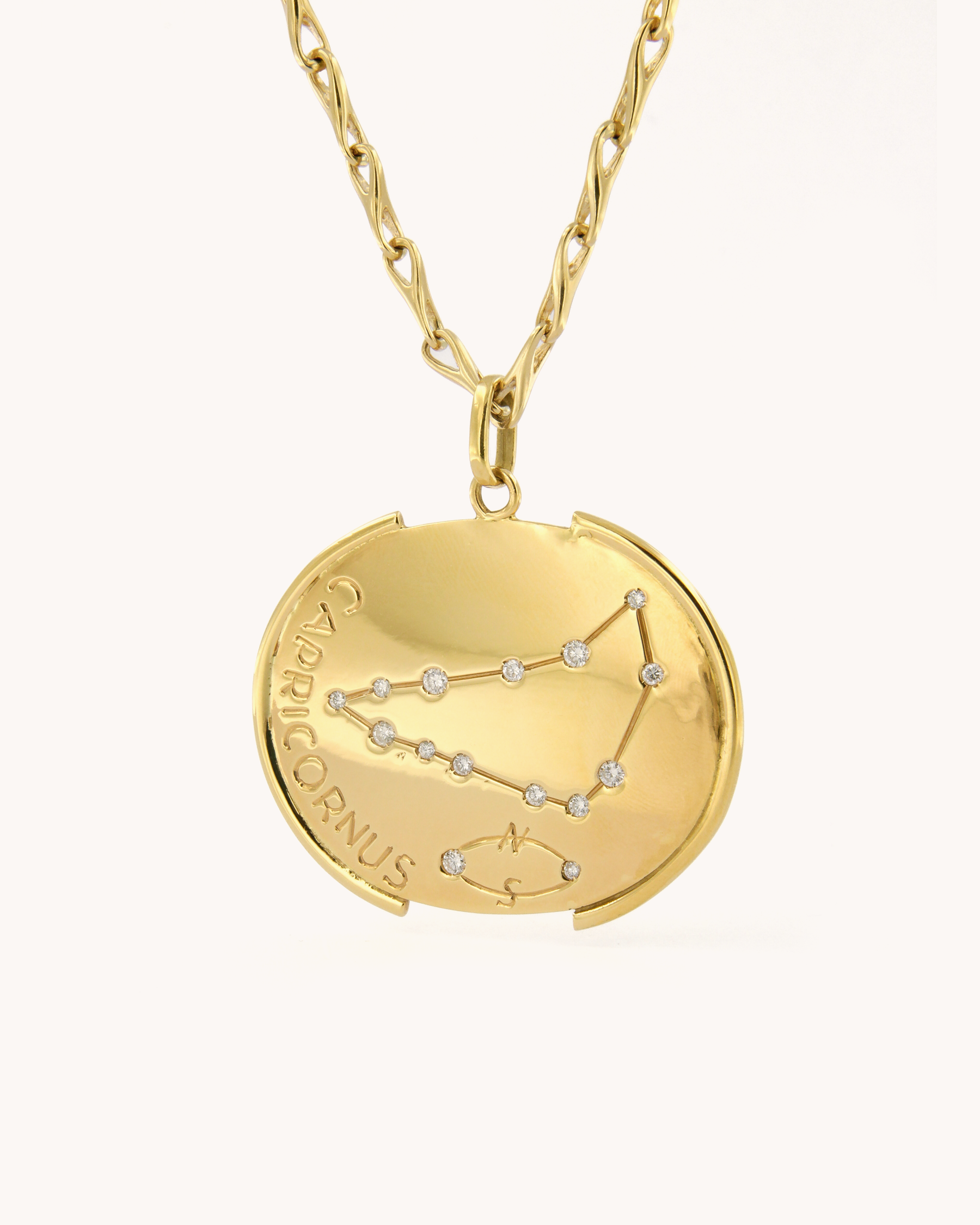Ciondolo zodiacale Capricorno Maxi in oro giallo 18K con costellazione e diamanti