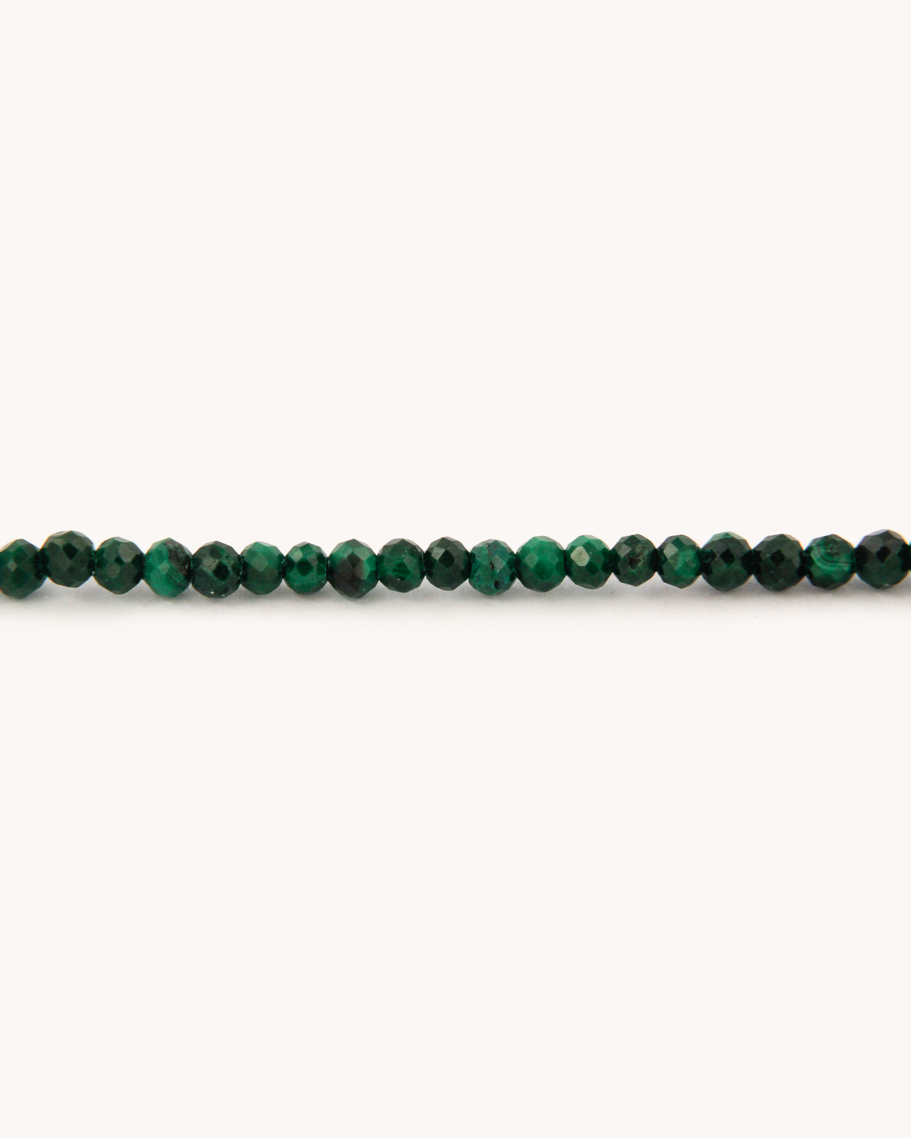 Collana Coloris con perline sfaccettate di malachite.
