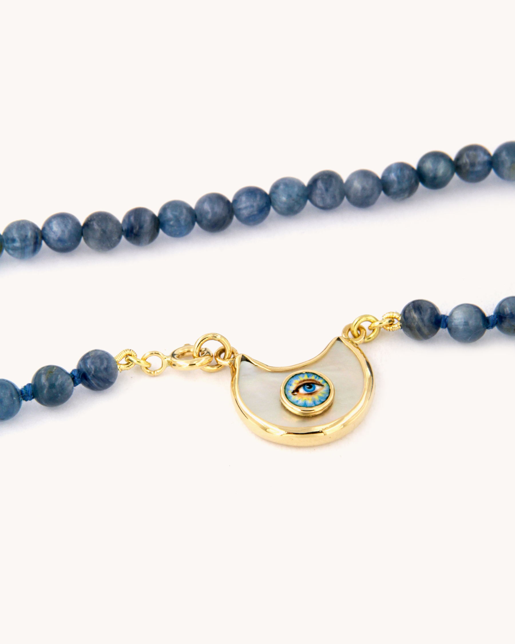 Collana Coloris con cianite, madreperla e Occhio Mistico dipinto a mano in smalto a fuoco.