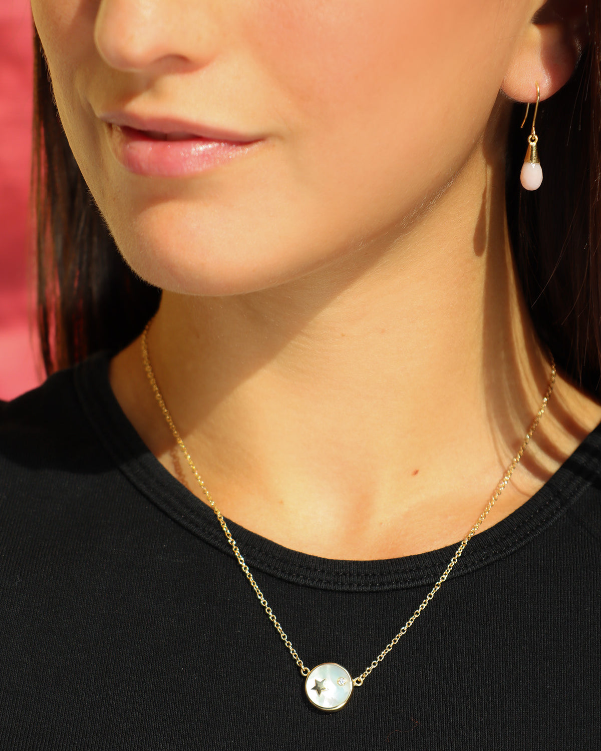 Collana Stella con Diamante in oro giallo 18 carati con pendente in madreperla