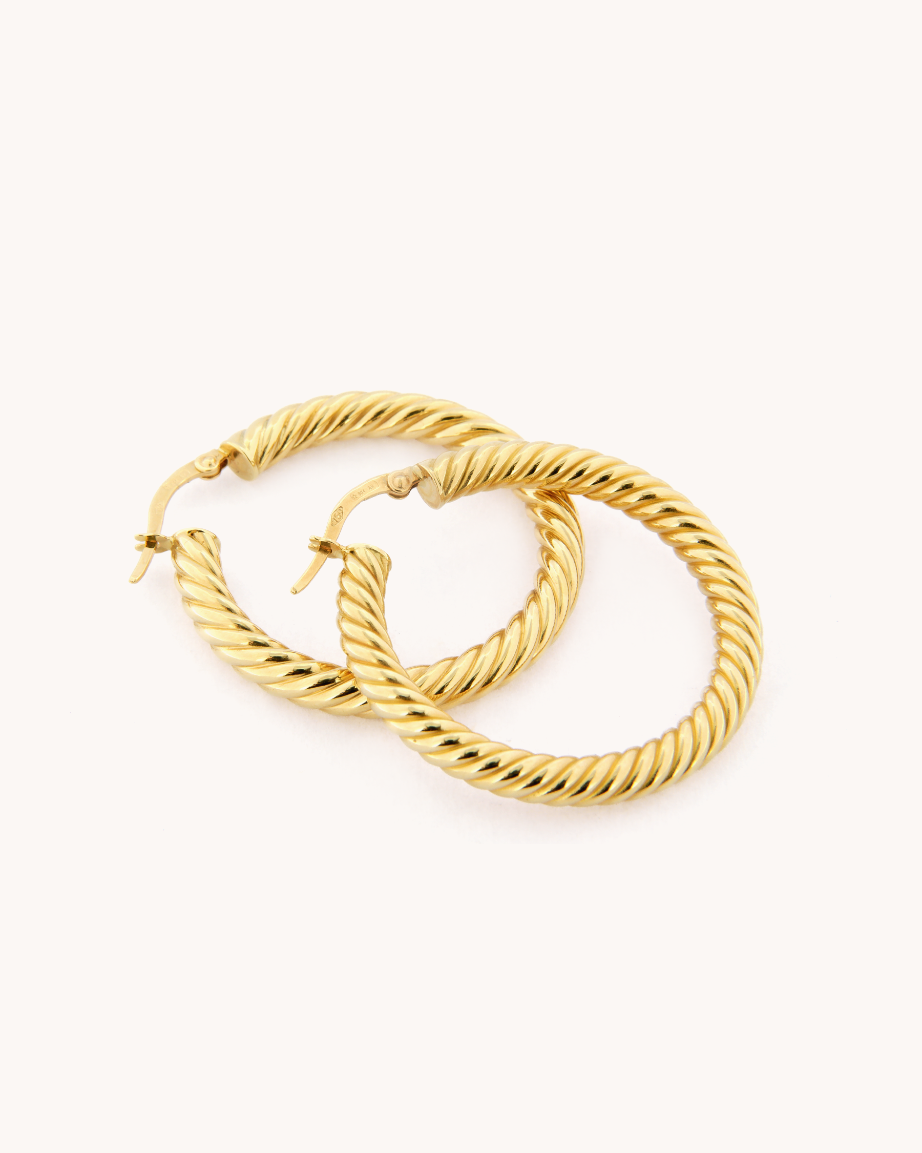 Orecchini a cerchio Torchon in oro giallo 18 carati con lavorazione a corda ritorta