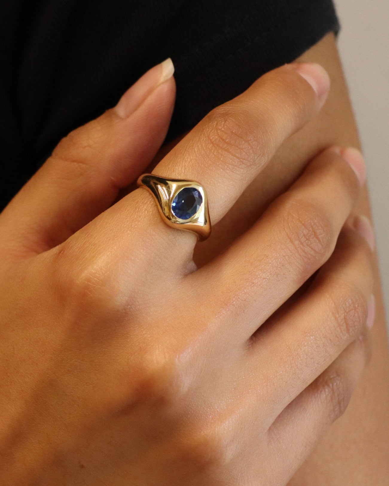 Anello Rombo con Zaffiro