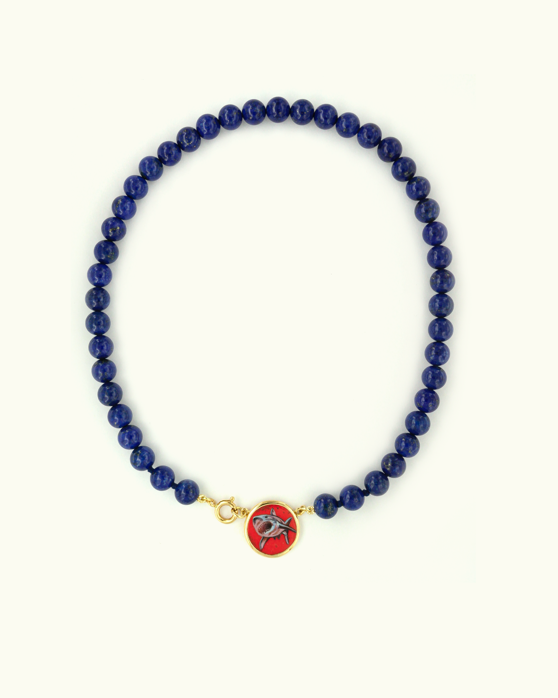 Shark Red Coloris Necklace in Deep Blue