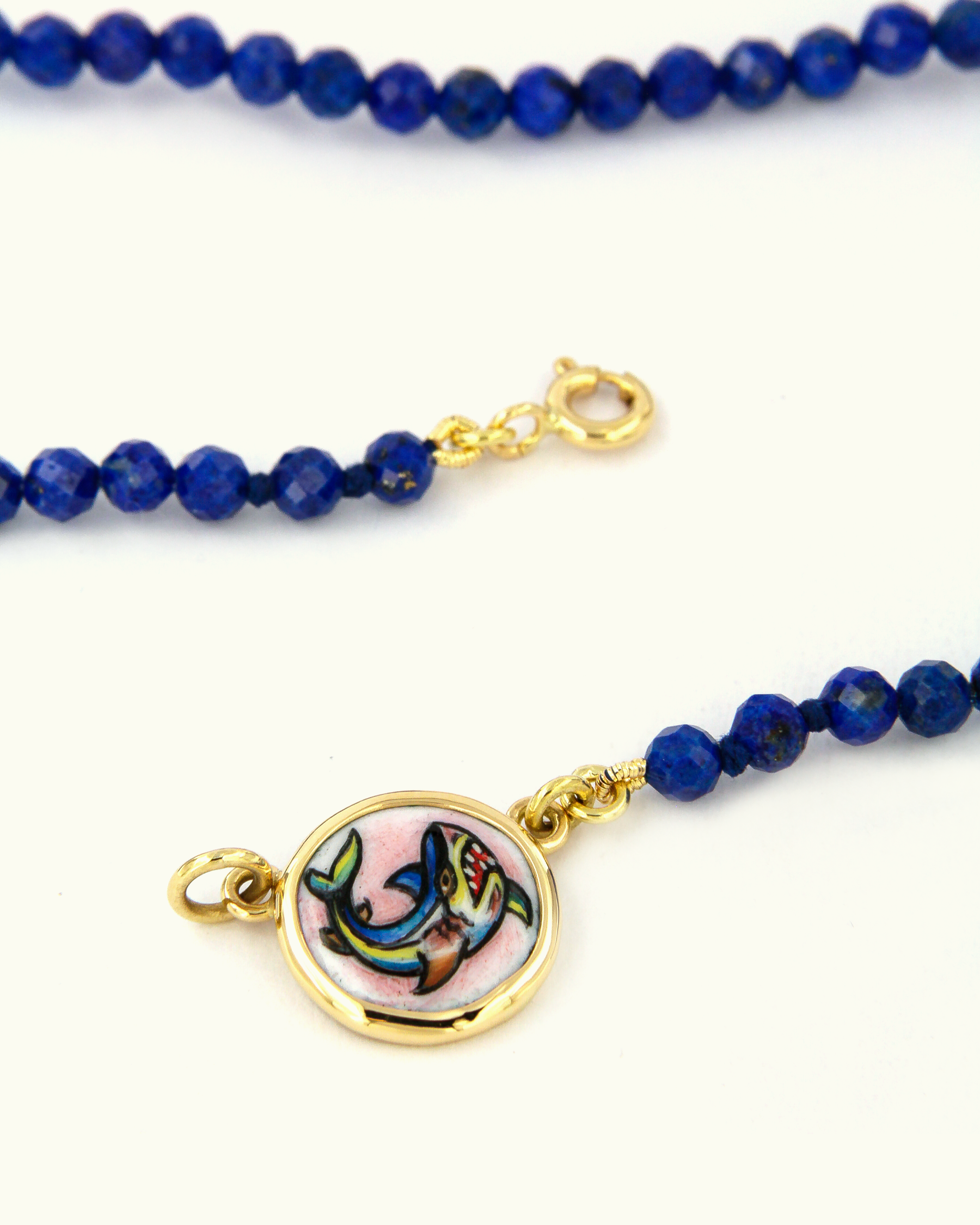 Tiger Shark Coloris Necklace in Midnight Blue