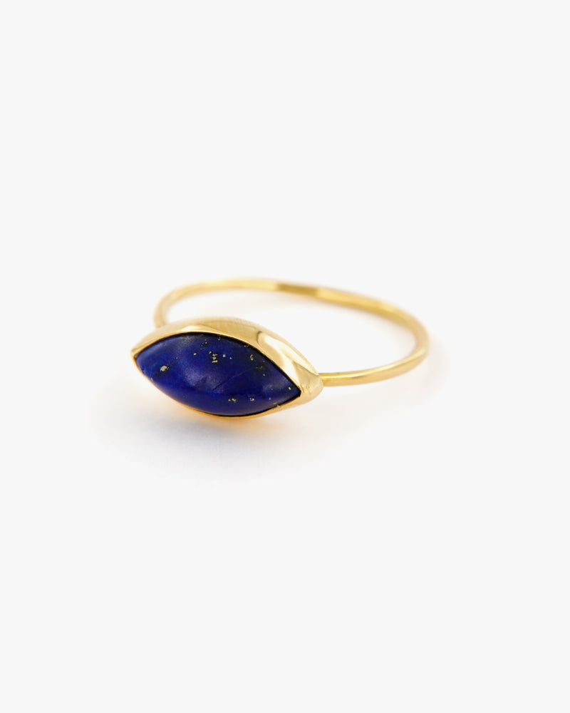 Oval lapis lazuli Ring