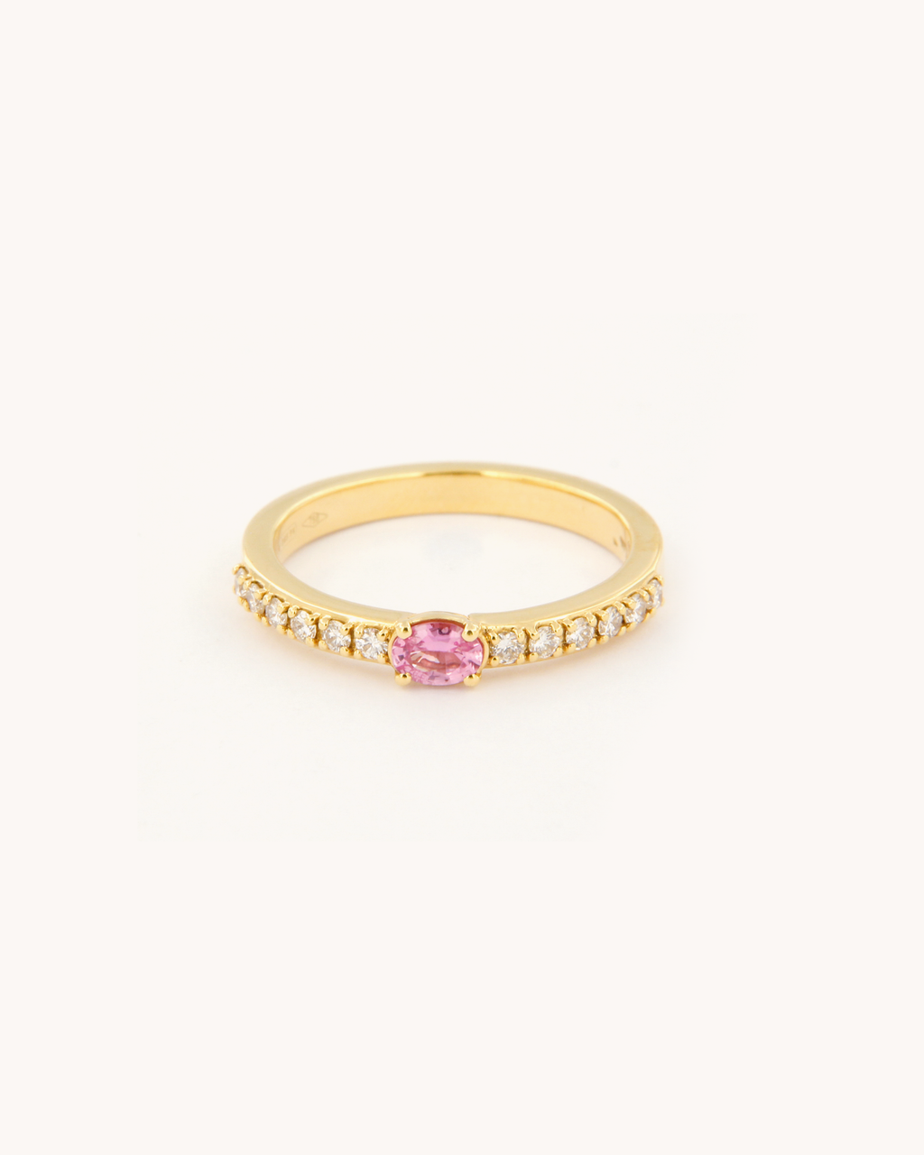 Anello Zaffiro Rosa taglio Ovale e Diamanti