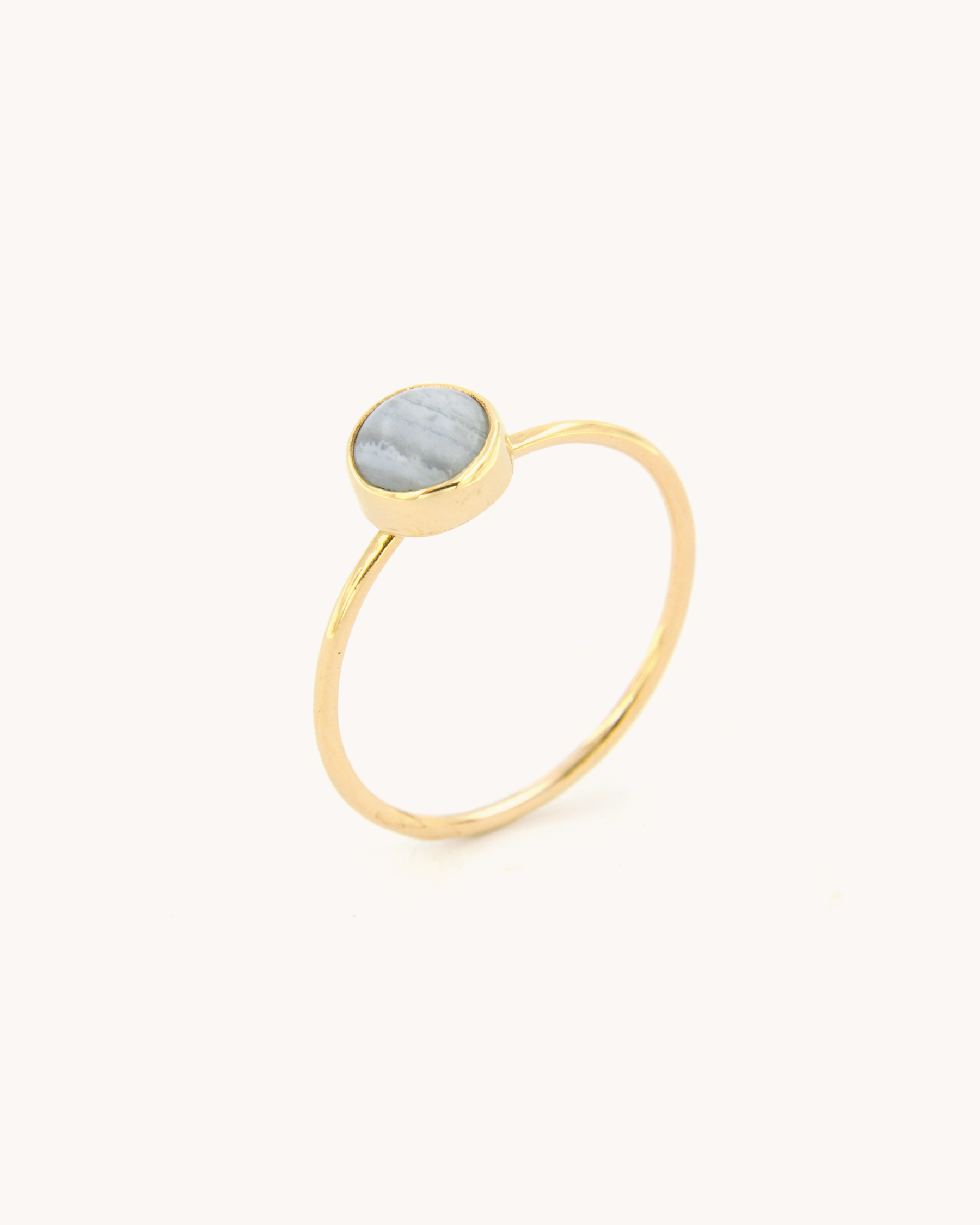 Anello a Filo con Calcedonio