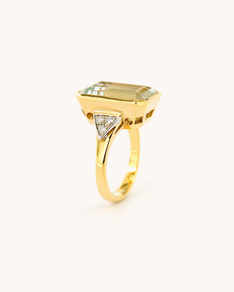 Aquamarine & Diamonds Ring