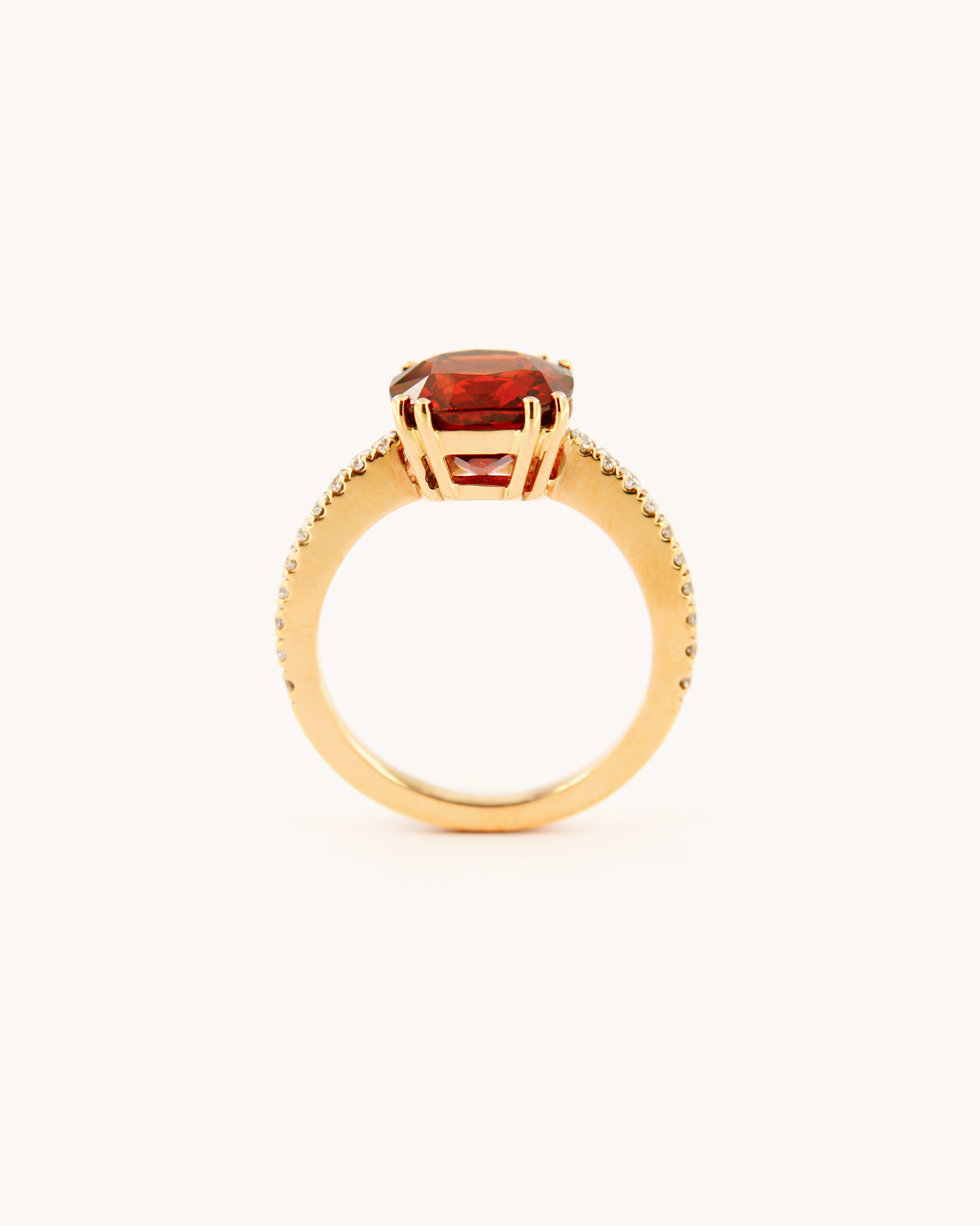Anello Spessartite con Diamanti