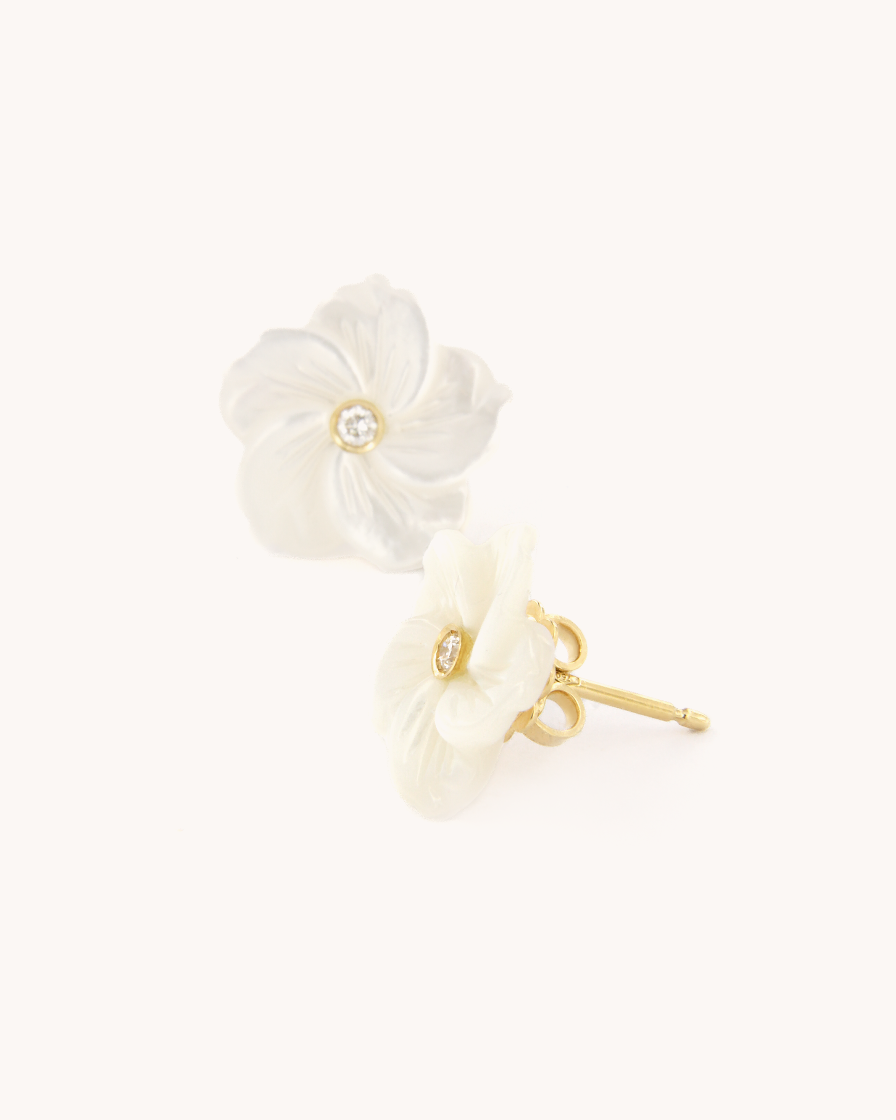 Orecchini a Lobo Fiori di Madreperla