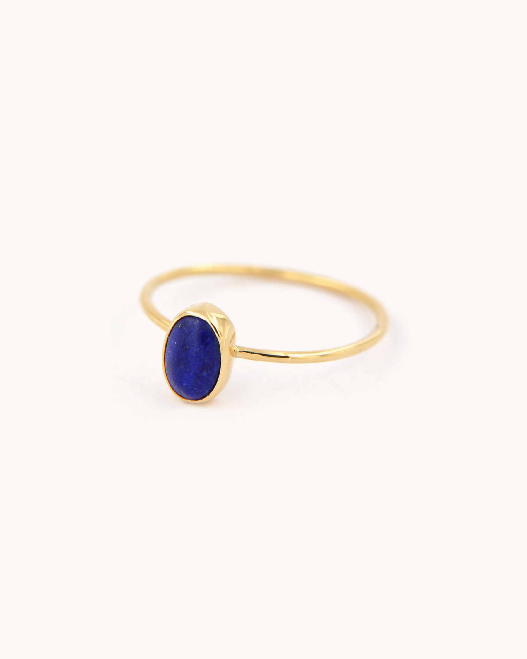 Anello a filo con Lapislazzulo