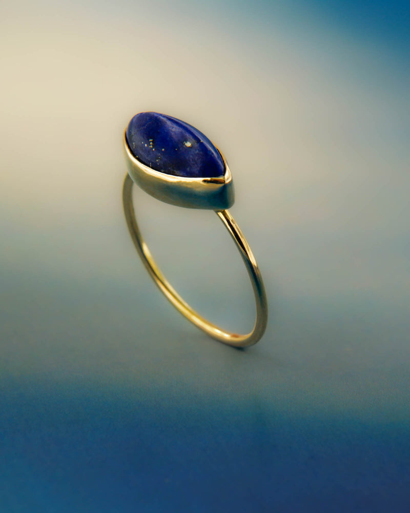 Oval lapis lazuli Ring