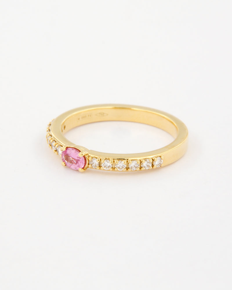 Oval Pink Sapphire and Diamonds Ring