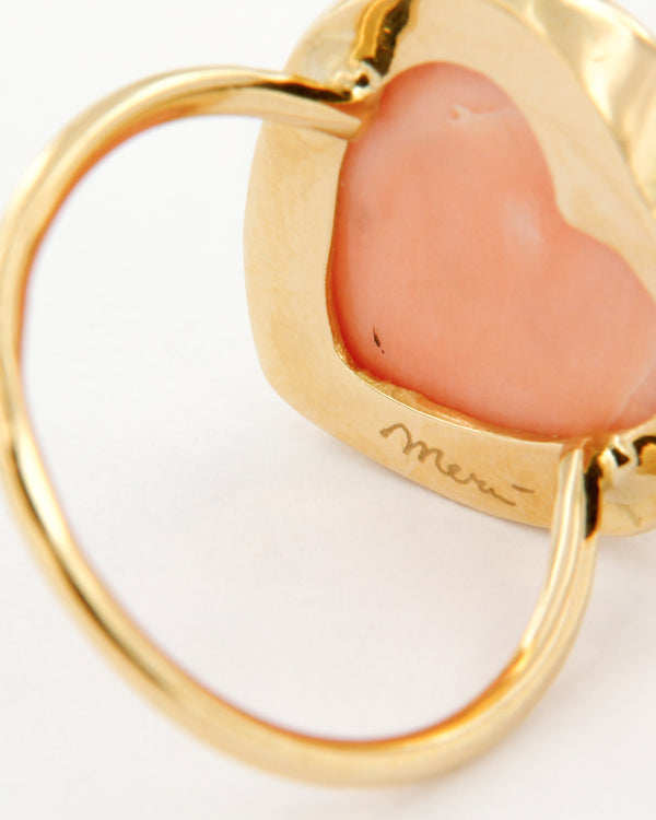 Anello a Filo Cuore di Corallo Rosa