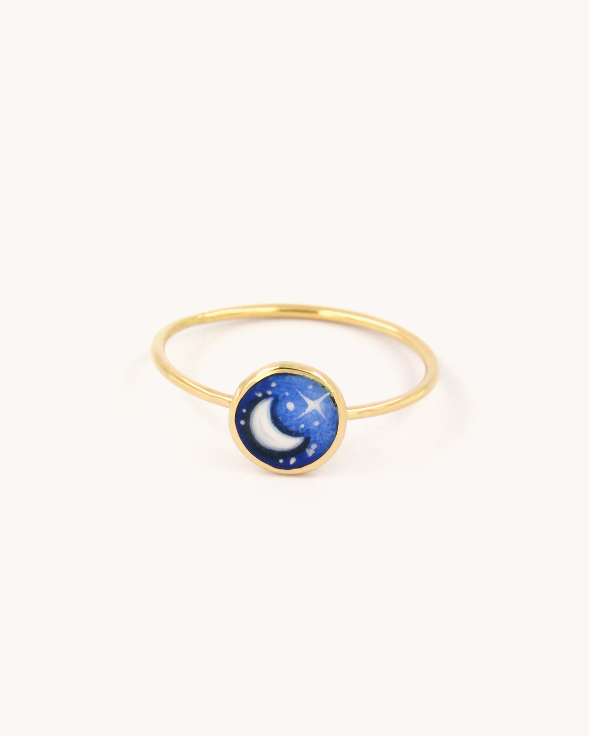 Anello a Filo Luna in Venere in oro giallo 18 carati e smalto, disponibile in due dimensioni