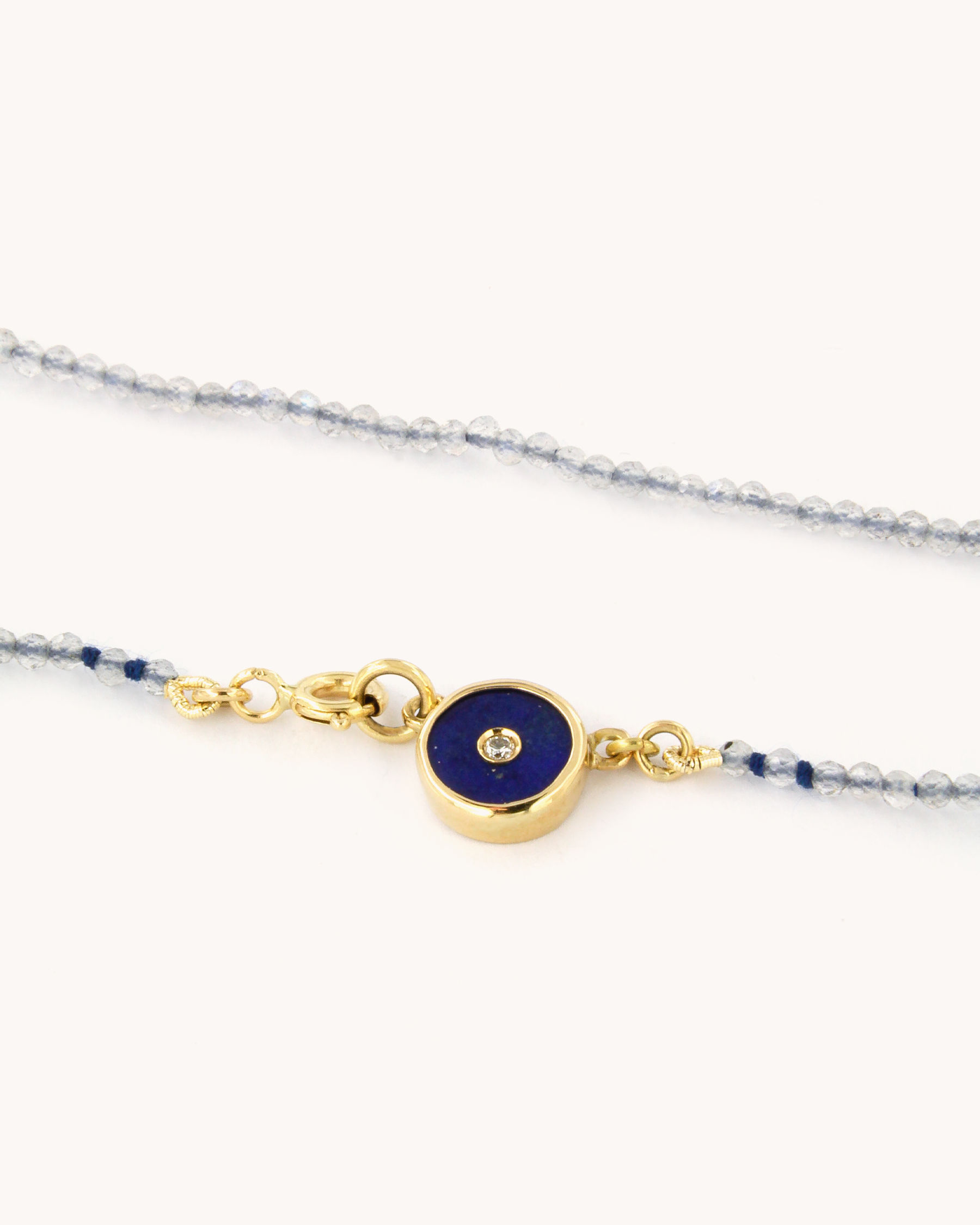 Collana Coloris Diamante nel Blu Profondo con perline di labradorite e piastrina in lapislazzulo con diamante incastonato
