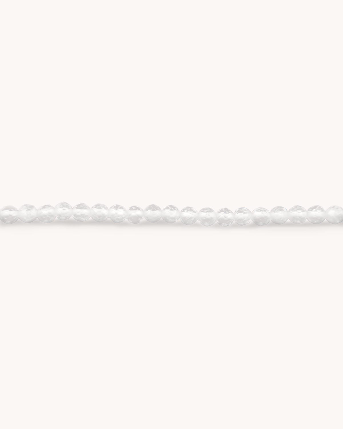 Collana Coloris Luna nel Bianco Silenzio con perline di labradorite bianca e luna dipinta a mano in smalto a fuoco