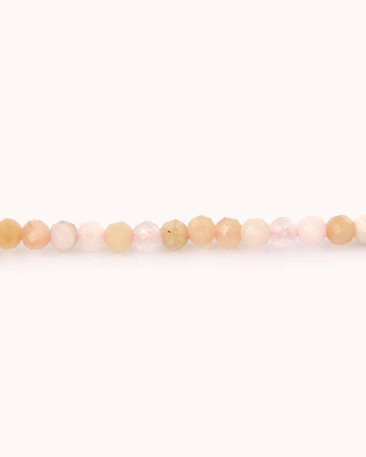 Collana Coloris Margherita nella Rosa Schiuma con perline di opale rosa e margherita dipinta a mano in smalto a fuoco