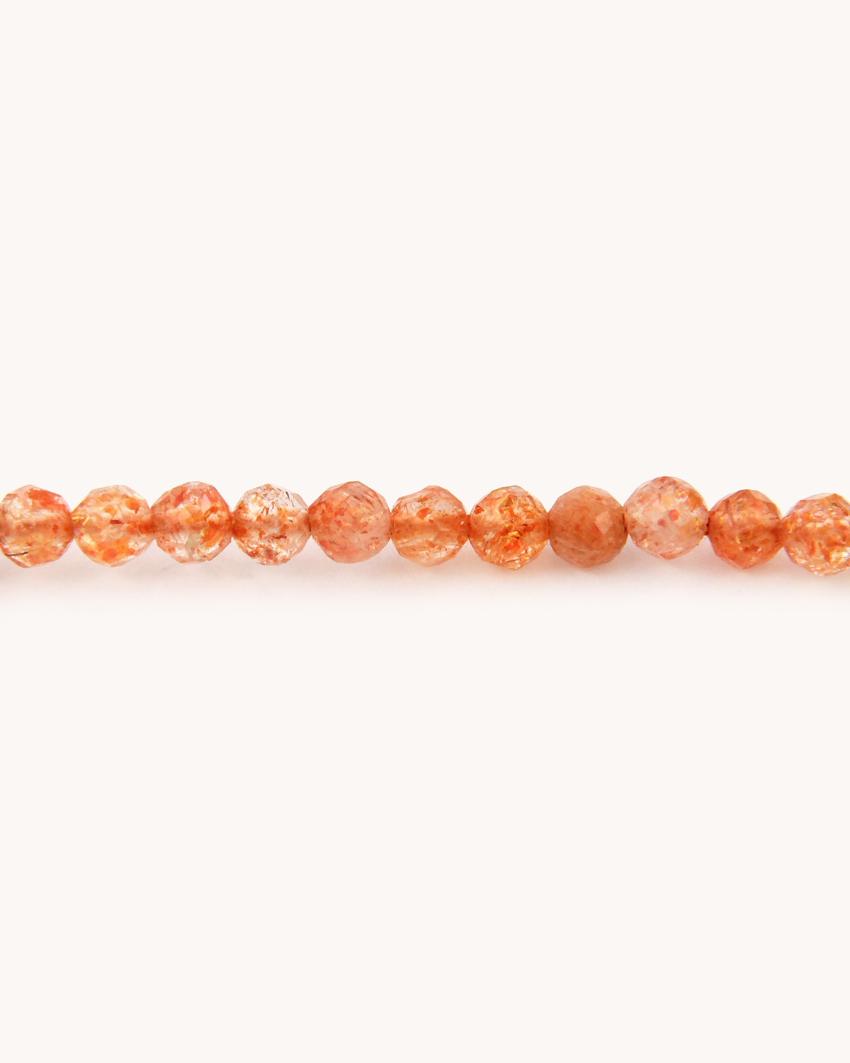 Collana Coloris Angelo nel Sole Dorato con perline di sunstone e angelo dipinto a mano in smalto a fuoco su oro giallo 18 carati
