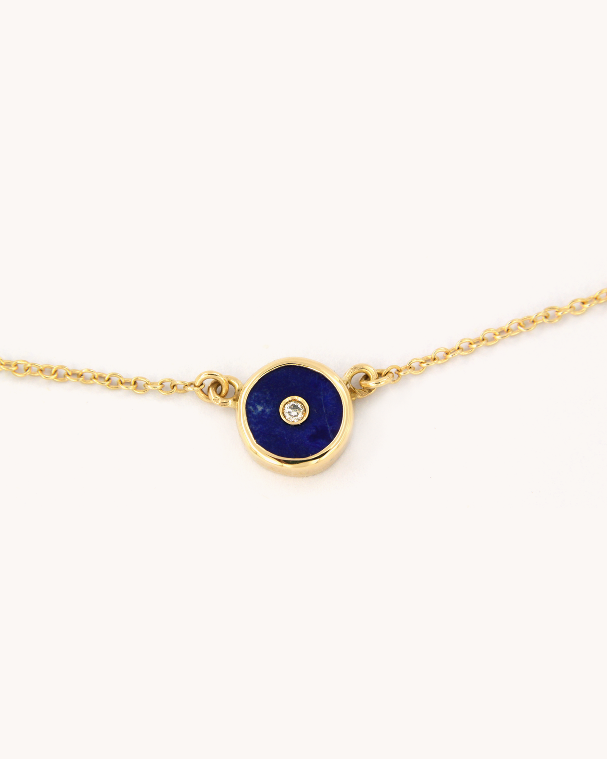 Collana in oro giallo 18 carati con lapislazzulo e diamante
