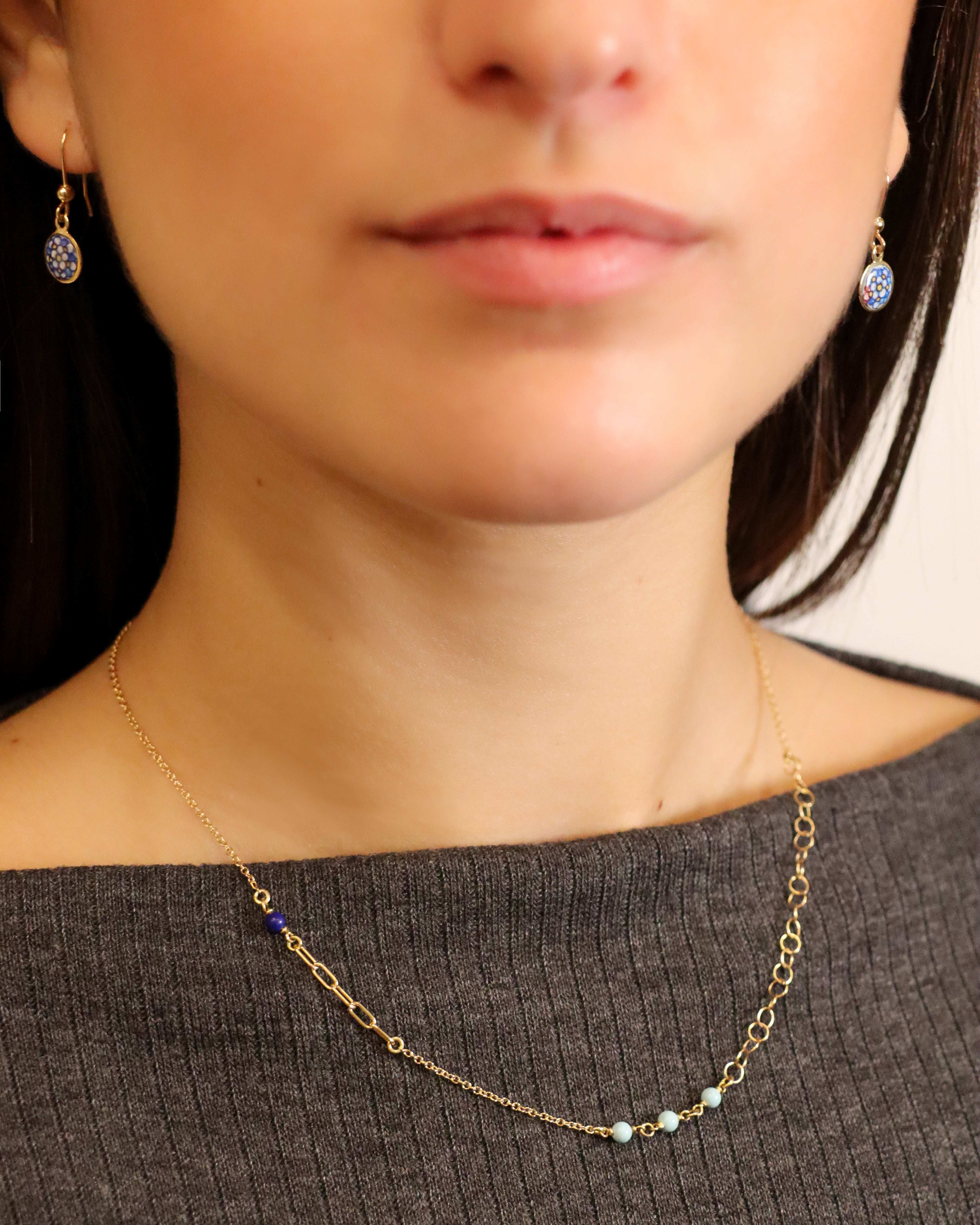 Collana in oro giallo 18 carati a catena mista con lapislazzulo e turchese