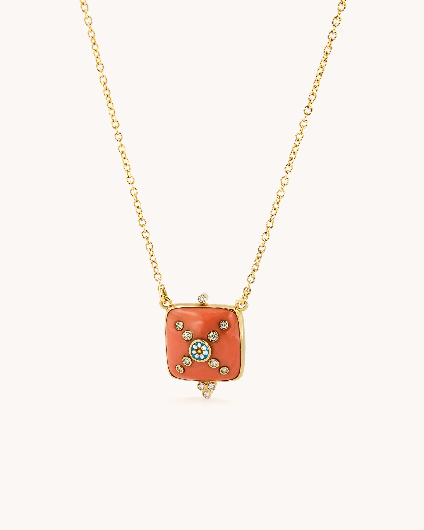Collana Quadro di Corallo Rosa in oro giallo 18 carati con diamanti e dettaglio in smalto dipinto a mano, Merù Gioielli
