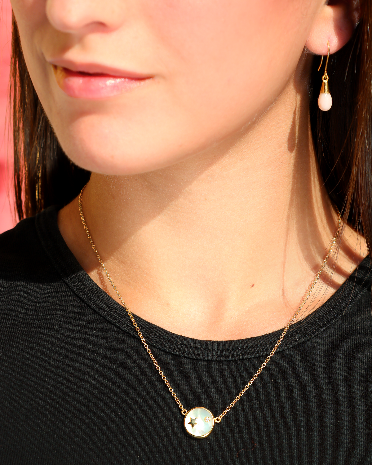 Collana Stella con Diamante in oro giallo 18 carati con pendente in madreperla