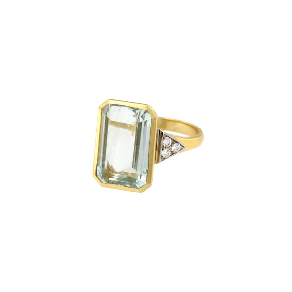Aquamarine & Diamonds Ring