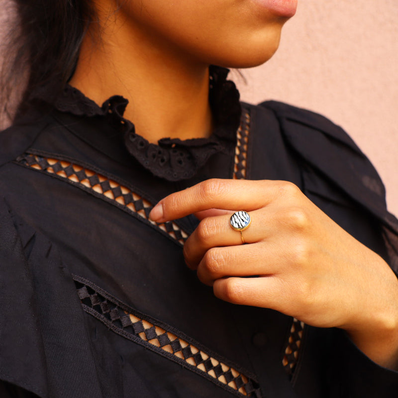 Black & White Tigre Print Enamel Ring